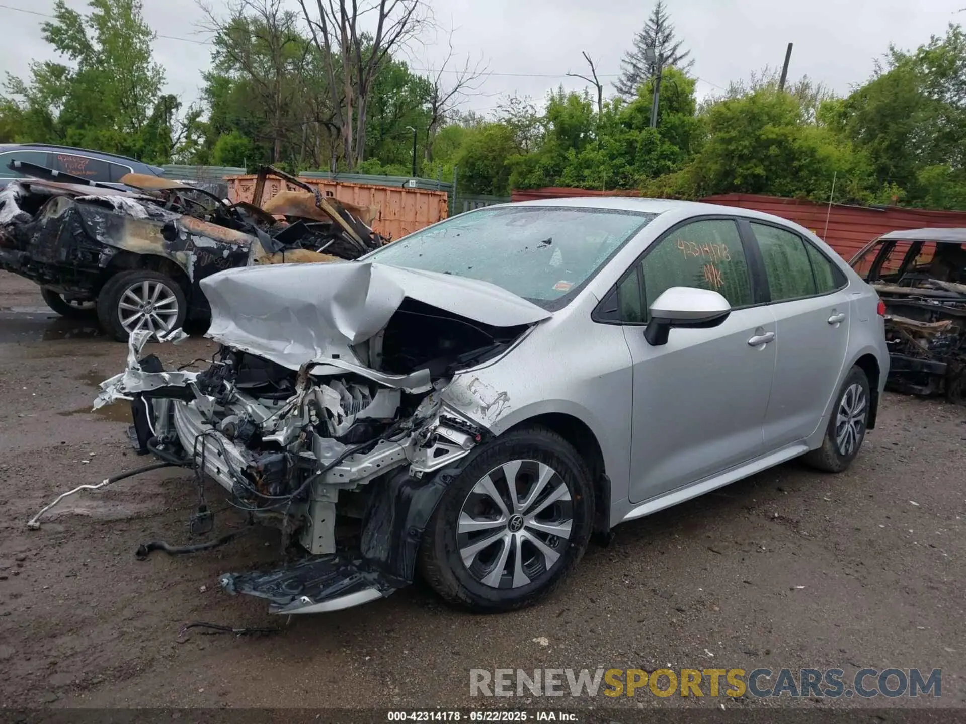 2 Photograph of a damaged car JTDEAMDE8N3010023 TOYOTA COROLLA 2022