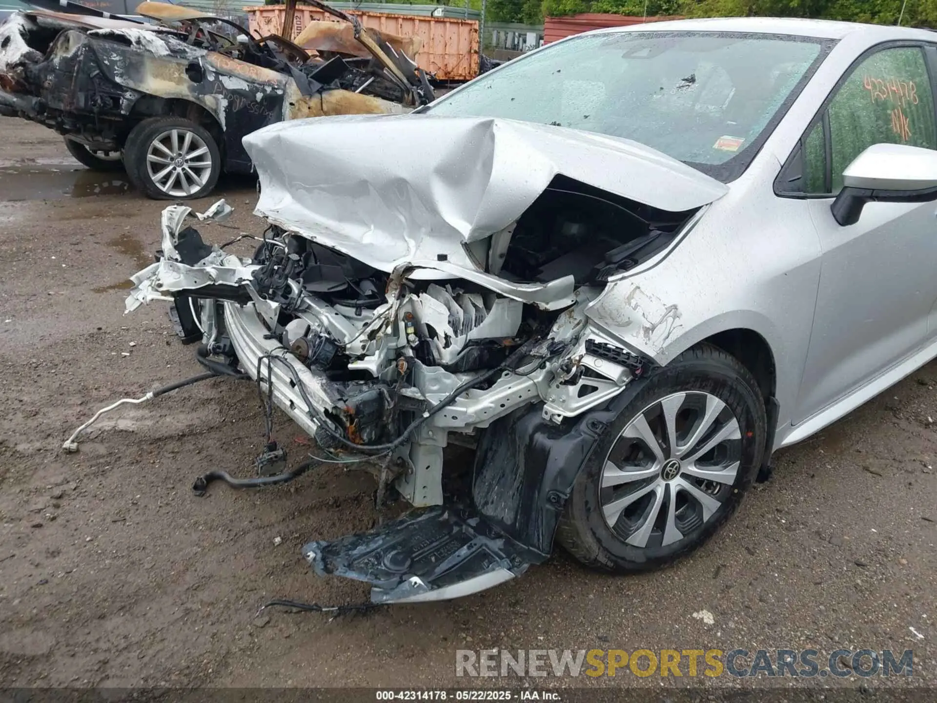 6 Photograph of a damaged car JTDEAMDE8N3010023 TOYOTA COROLLA 2022