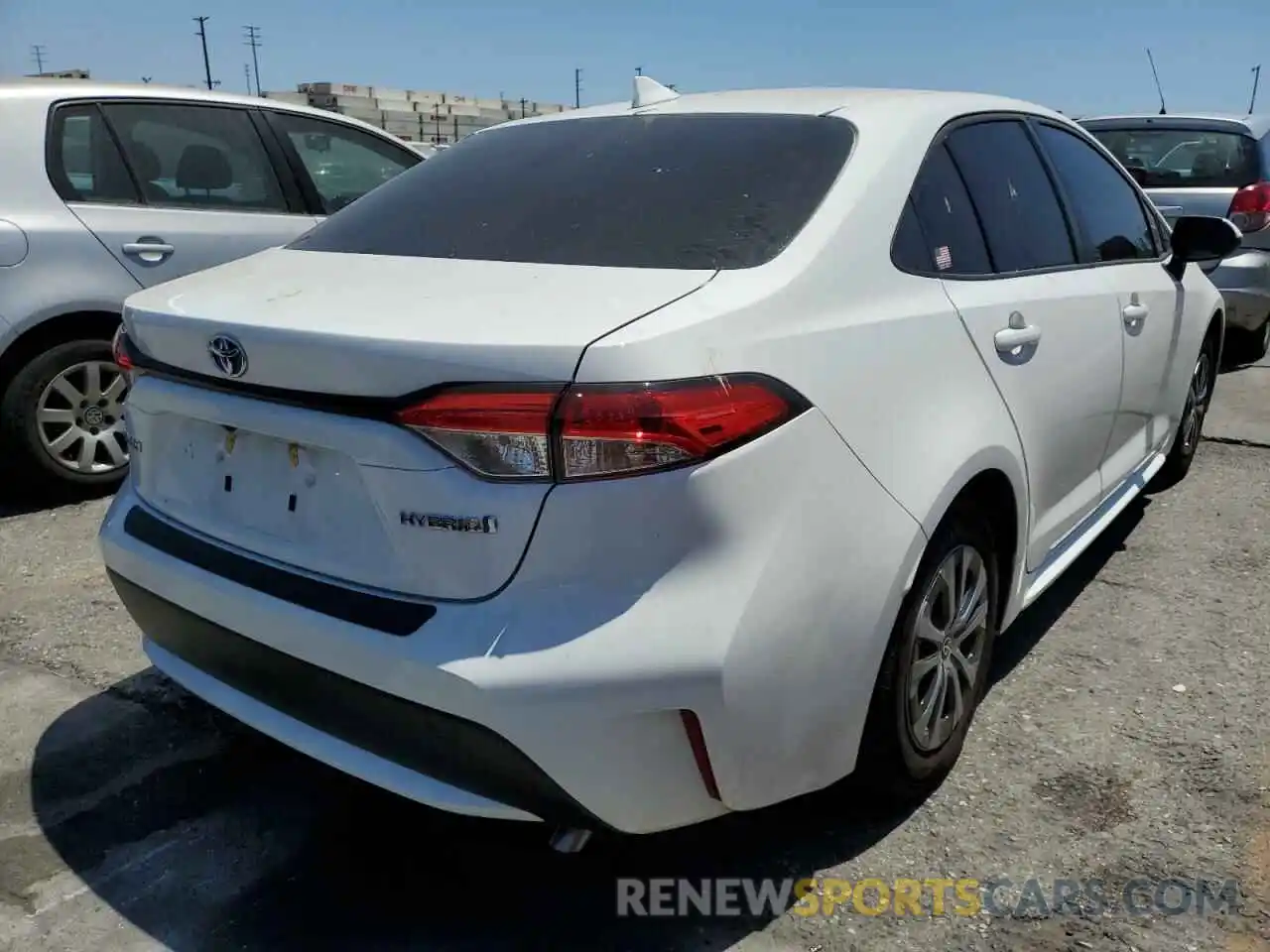 4 Photograph of a damaged car JTDEAMDE8NJ036956 TOYOTA COROLLA 2022