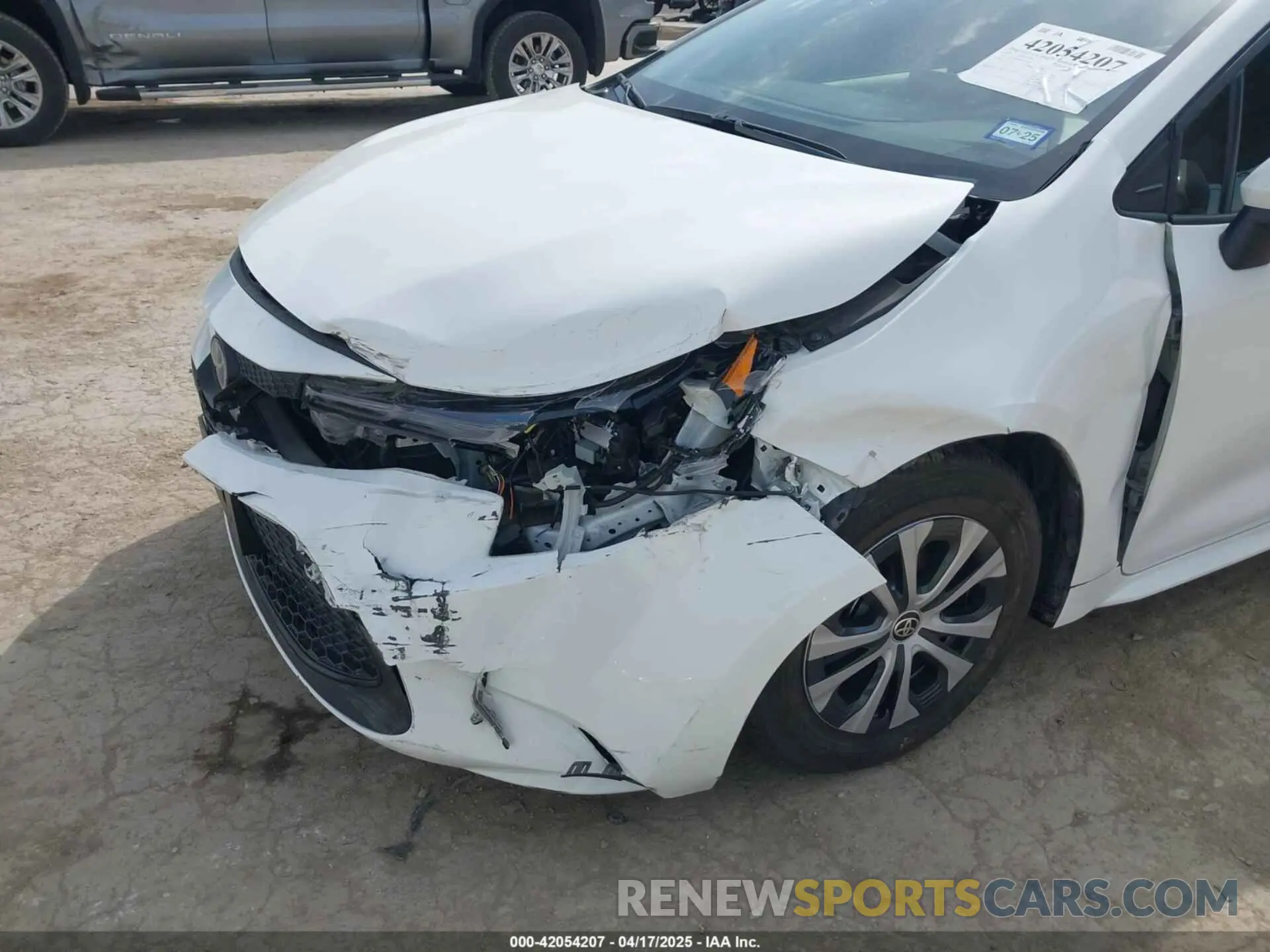 6 Photograph of a damaged car JTDEAMDE8NJ037587 TOYOTA COROLLA 2022