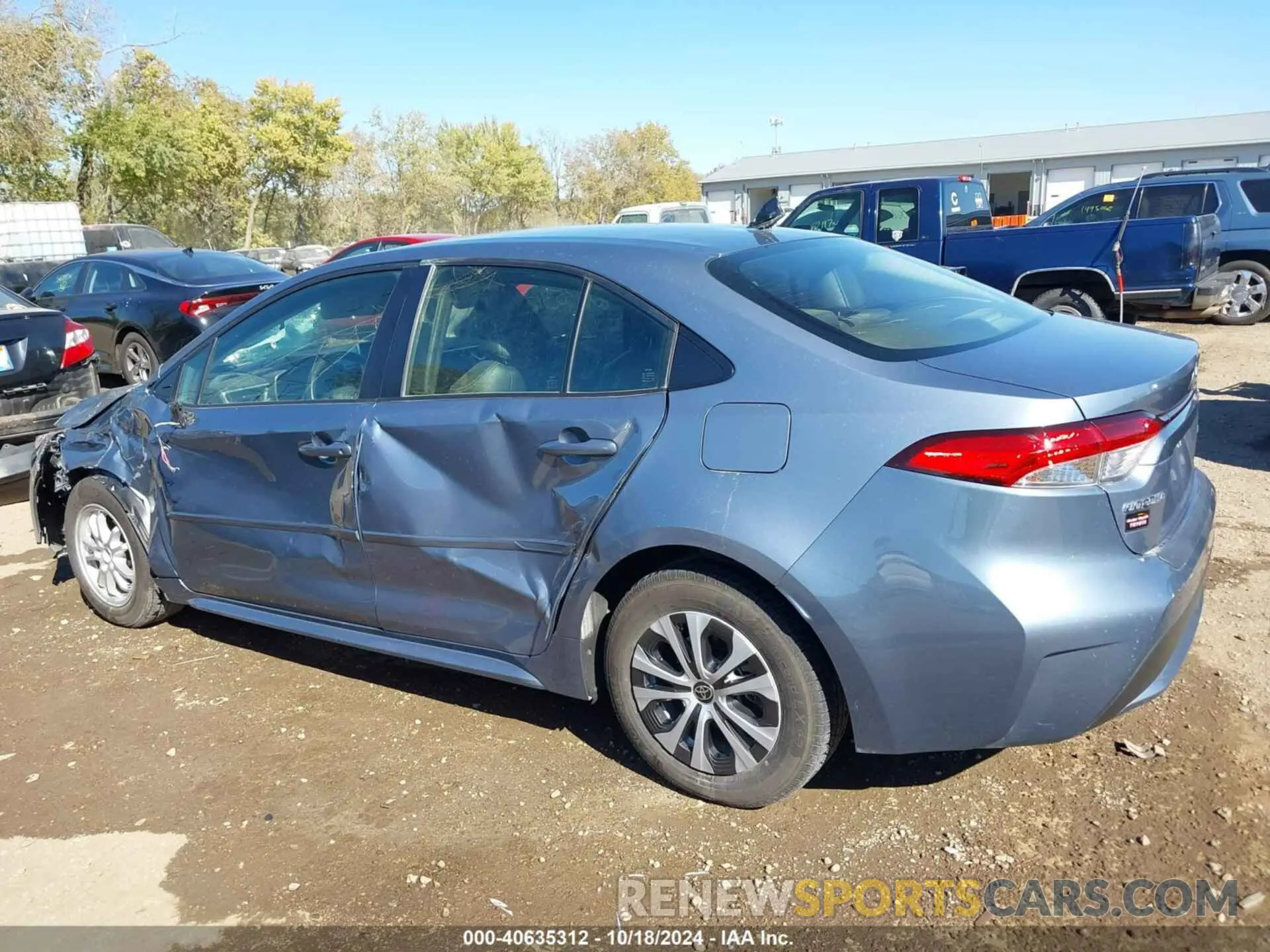 14 Photograph of a damaged car JTDEAMDE8NJ046077 TOYOTA COROLLA 2022