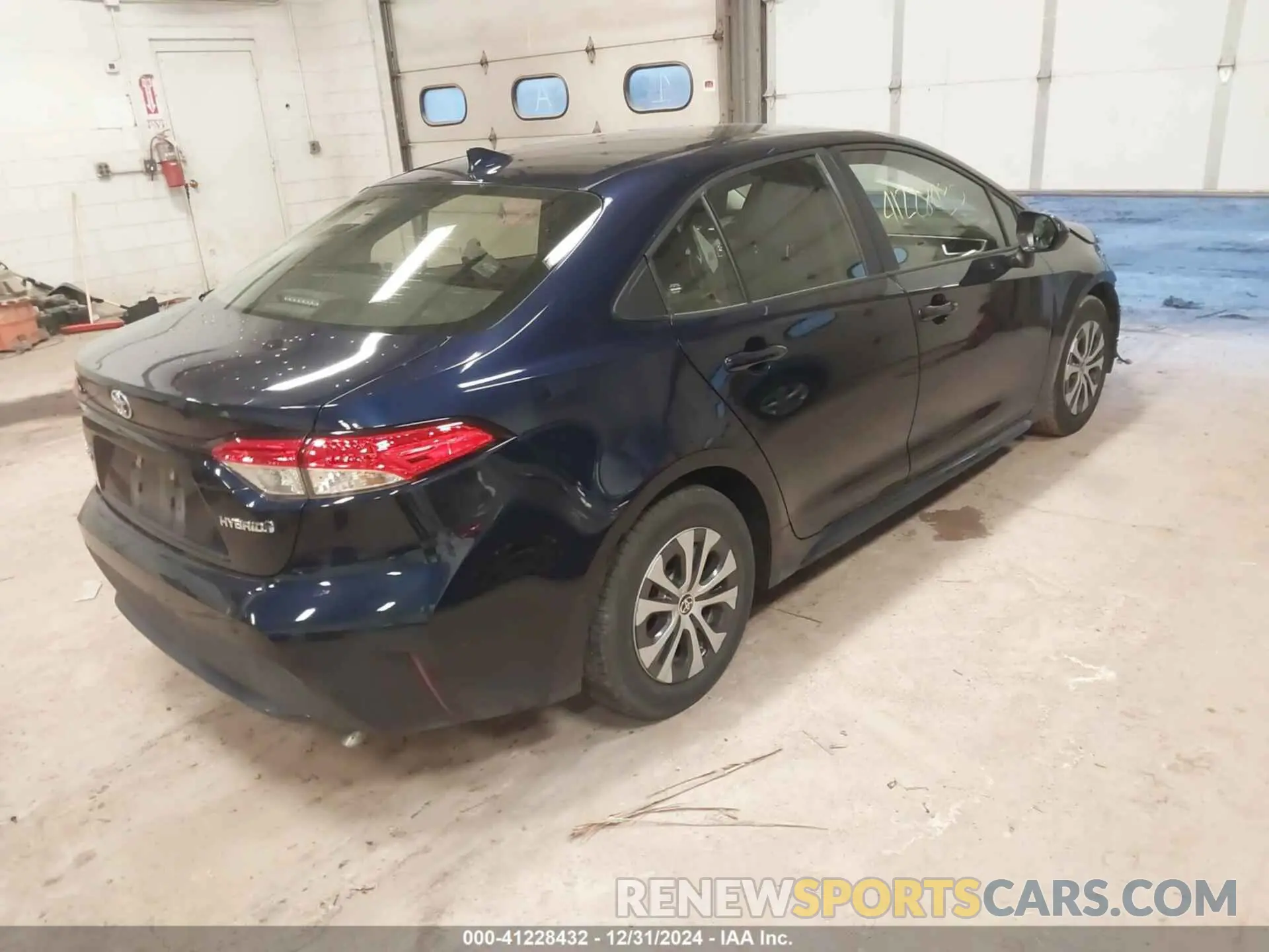 4 Photograph of a damaged car JTDEAMDE8NJ046578 TOYOTA COROLLA 2022