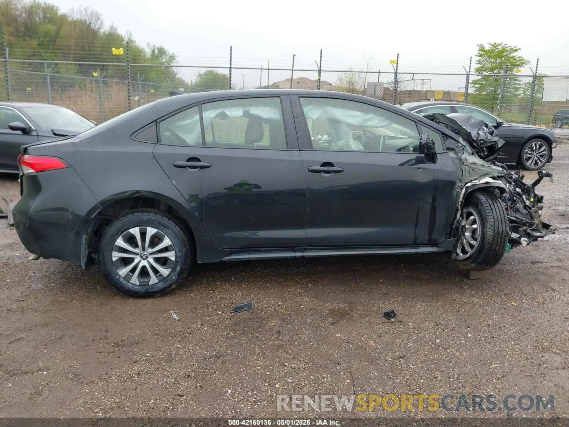 14 Photograph of a damaged car JTDEAMDE8NJ048914 TOYOTA COROLLA 2022