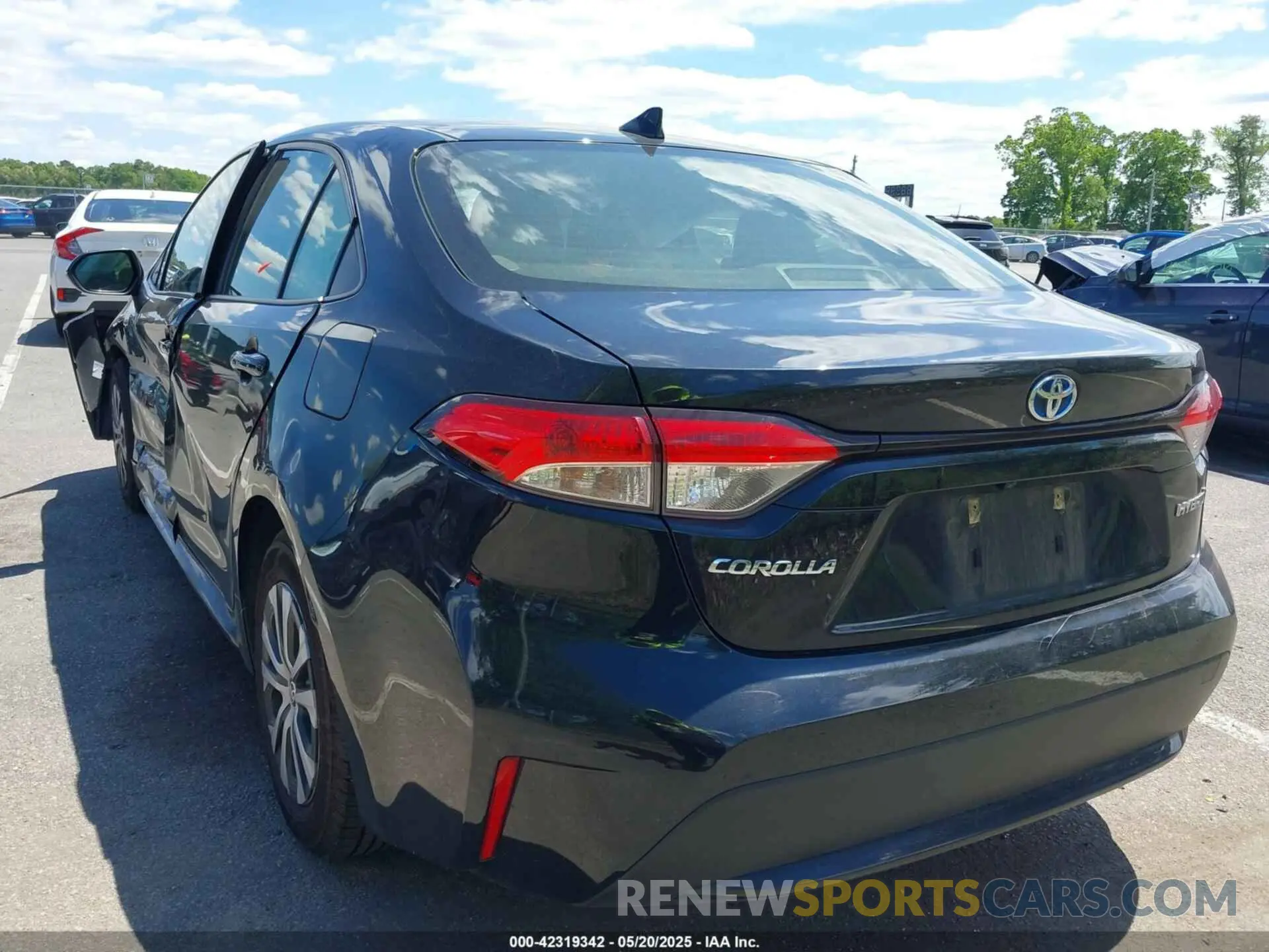 3 Photograph of a damaged car JTDEAMDE8NJ055538 TOYOTA COROLLA 2022
