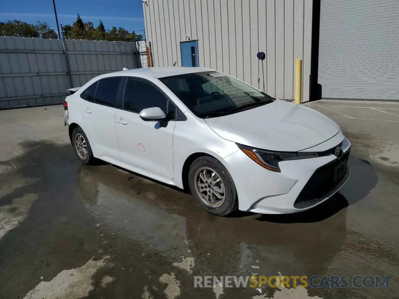 4 Photograph of a damaged car JTDEAMDE9N3009544 TOYOTA COROLLA 2022