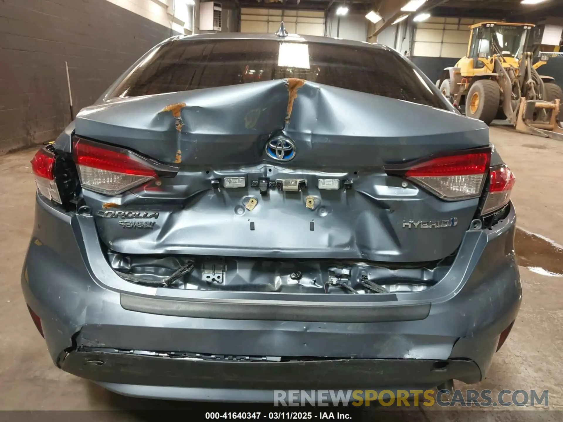 16 Photograph of a damaged car JTDEAMDE9NJ038098 TOYOTA COROLLA 2022