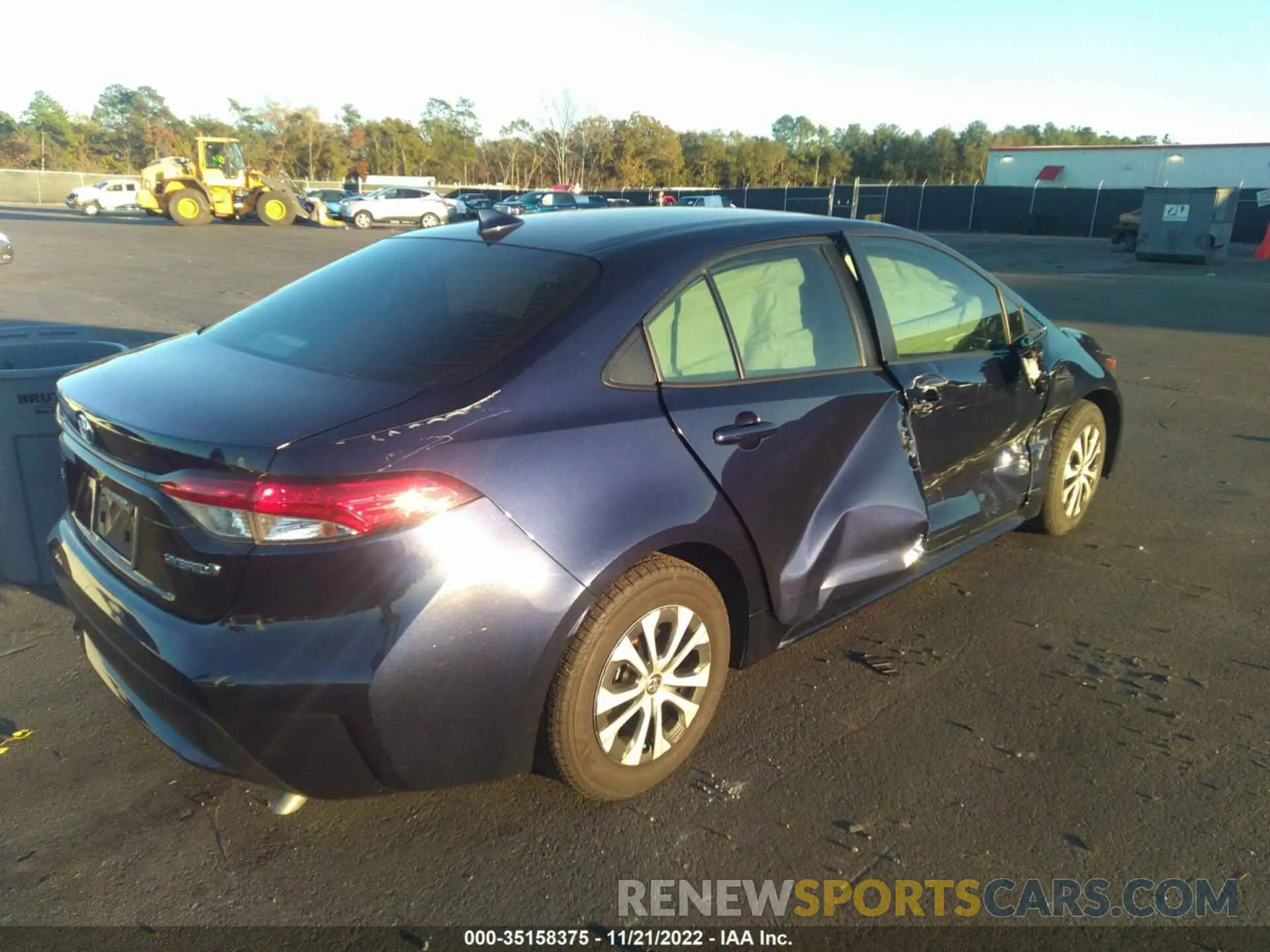 4 Photograph of a damaged car JTDEAMDE9NJ038120 TOYOTA COROLLA 2022