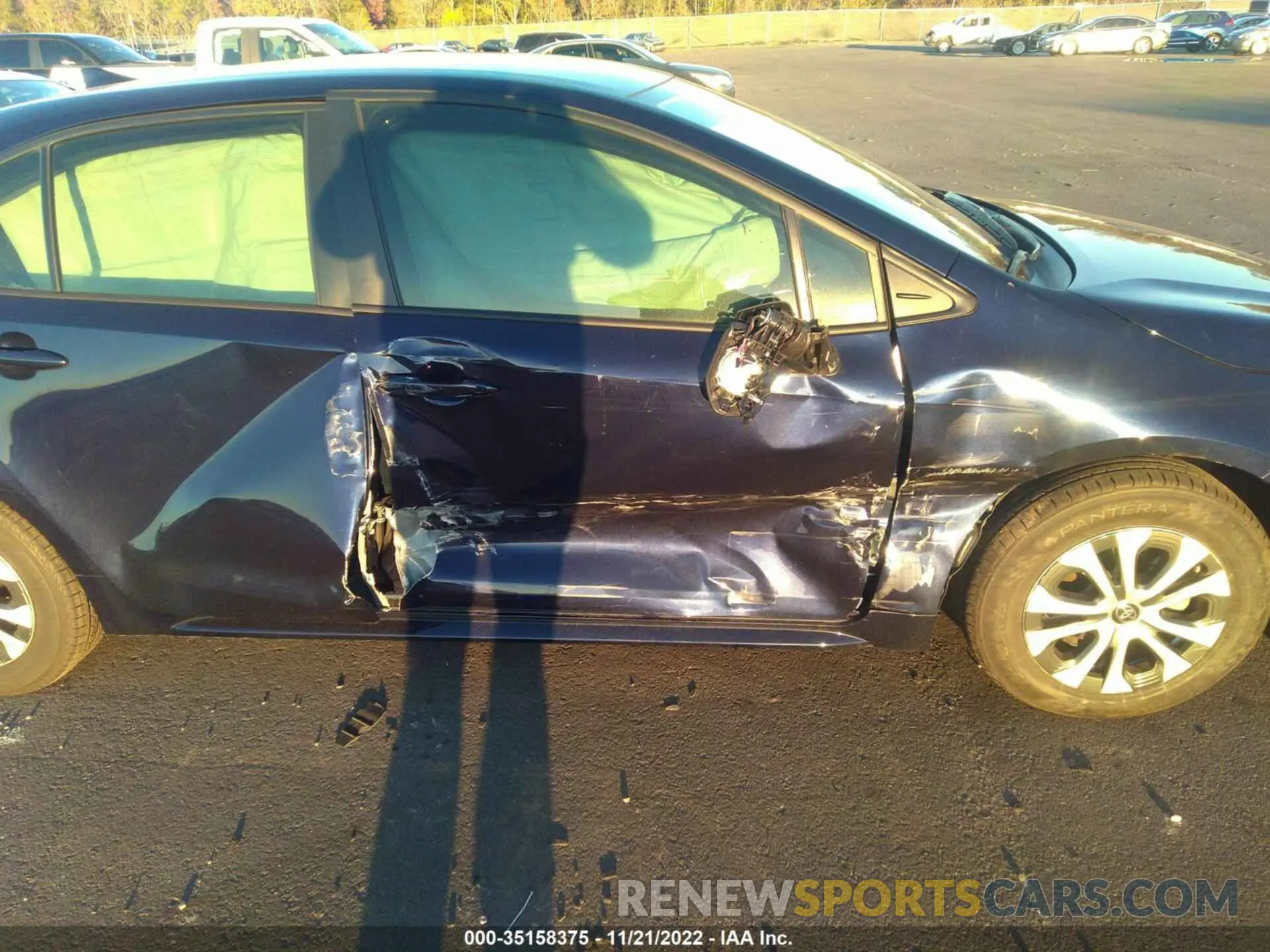 6 Photograph of a damaged car JTDEAMDE9NJ038120 TOYOTA COROLLA 2022