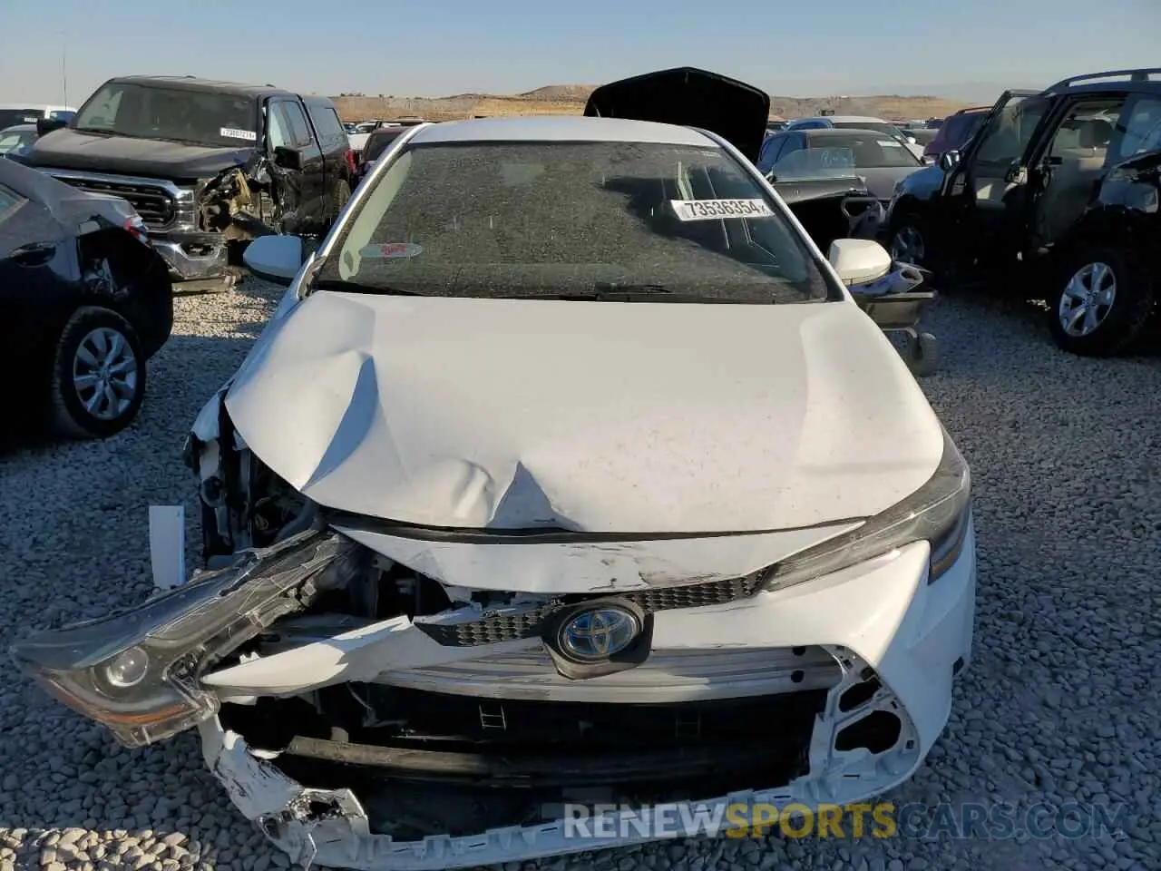 5 Photograph of a damaged car JTDEAMDE9NJ038988 TOYOTA COROLLA 2022