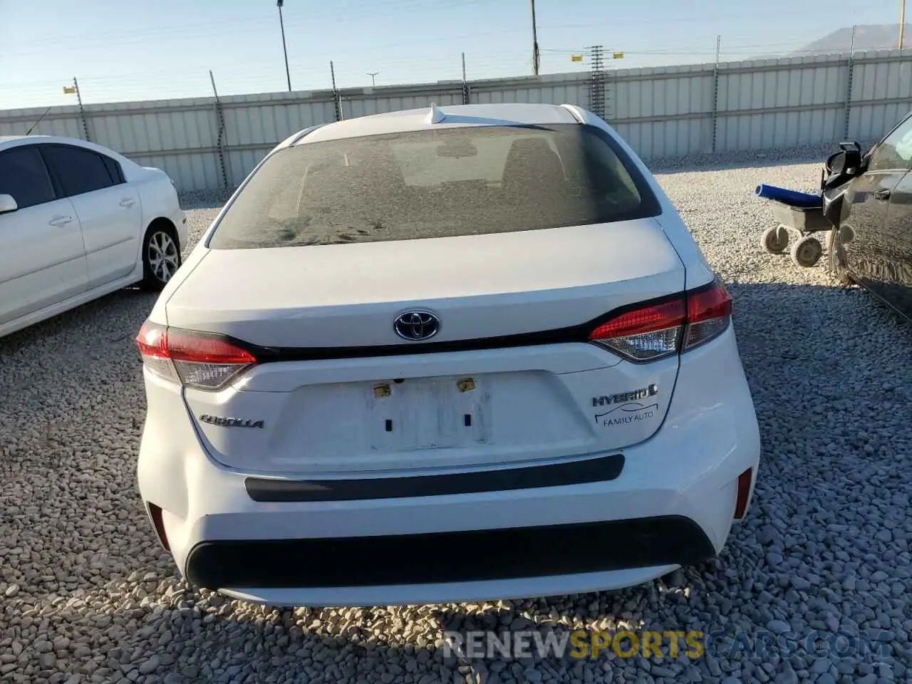 6 Photograph of a damaged car JTDEAMDE9NJ038988 TOYOTA COROLLA 2022