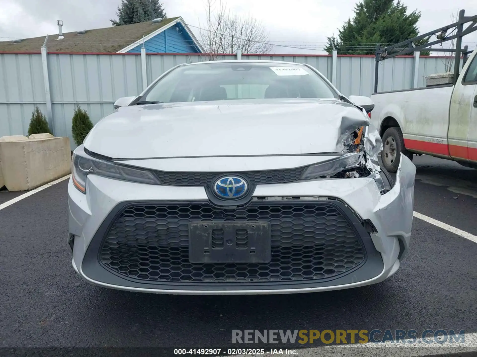 12 Photograph of a damaged car JTDEAMDE9NJ042023 TOYOTA COROLLA 2022