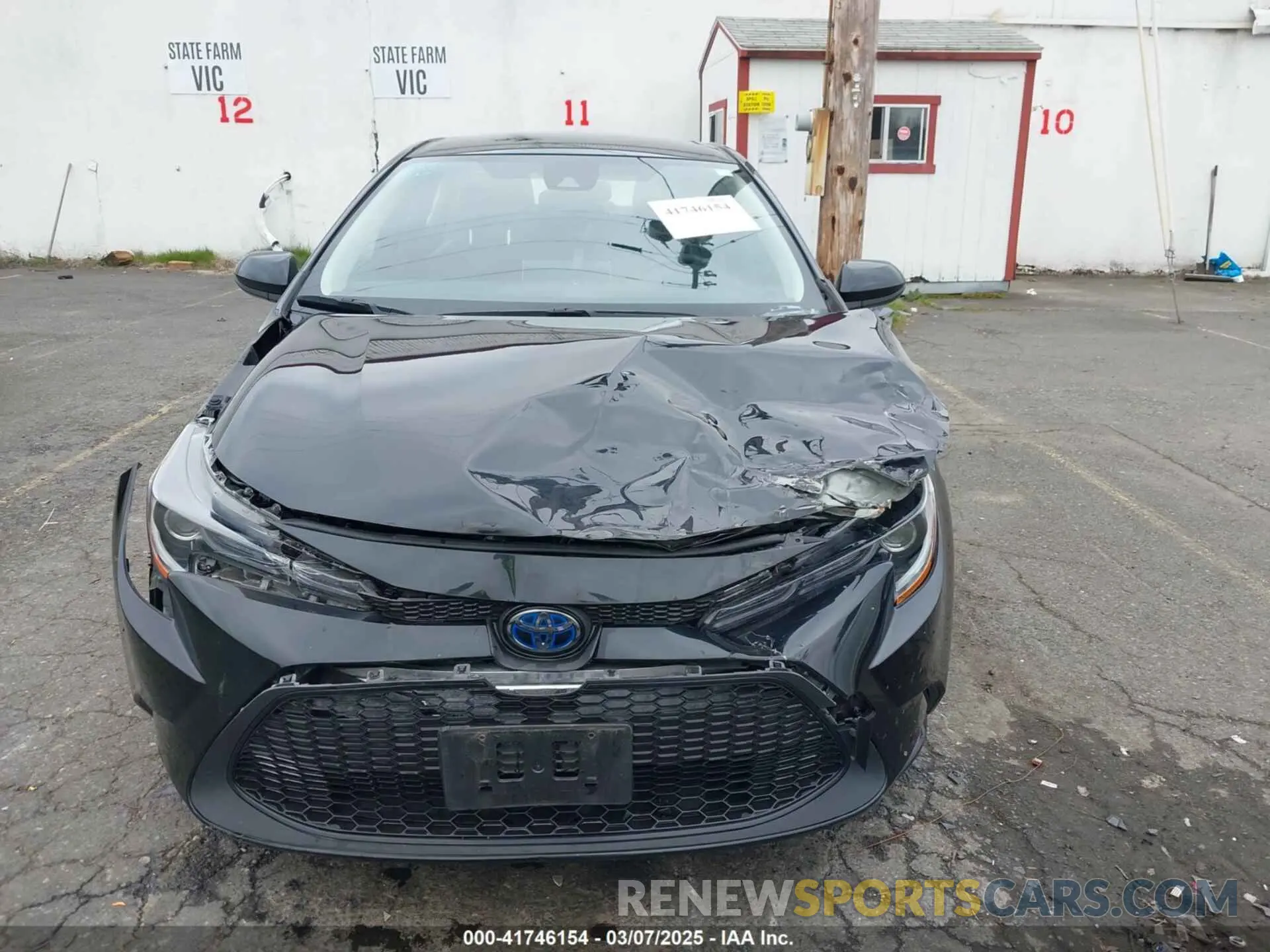 12 Photograph of a damaged car JTDEAMDE9NJ048100 TOYOTA COROLLA 2022
