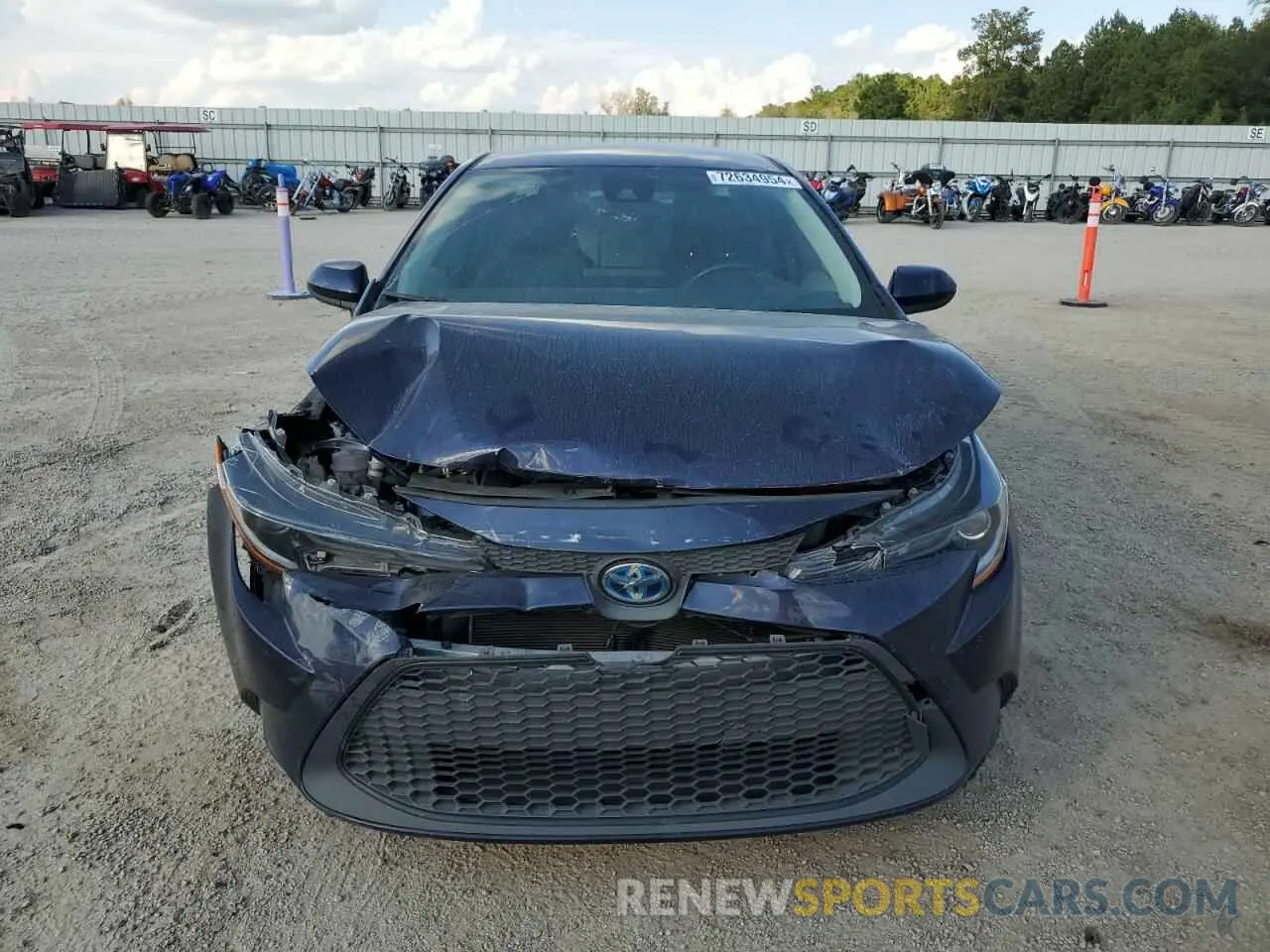 5 Photograph of a damaged car JTDEAMDE9NJ052230 TOYOTA COROLLA 2022