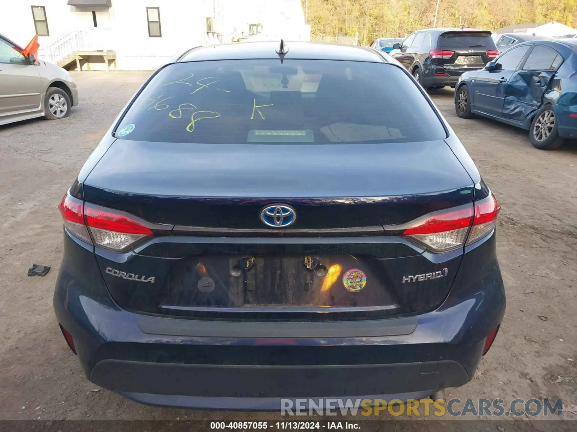17 Photograph of a damaged car JTDEAMDE9NJ054690 TOYOTA COROLLA 2022