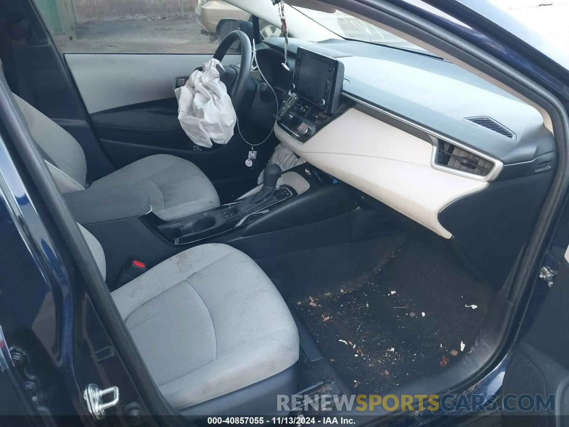 5 Photograph of a damaged car JTDEAMDE9NJ054690 TOYOTA COROLLA 2022