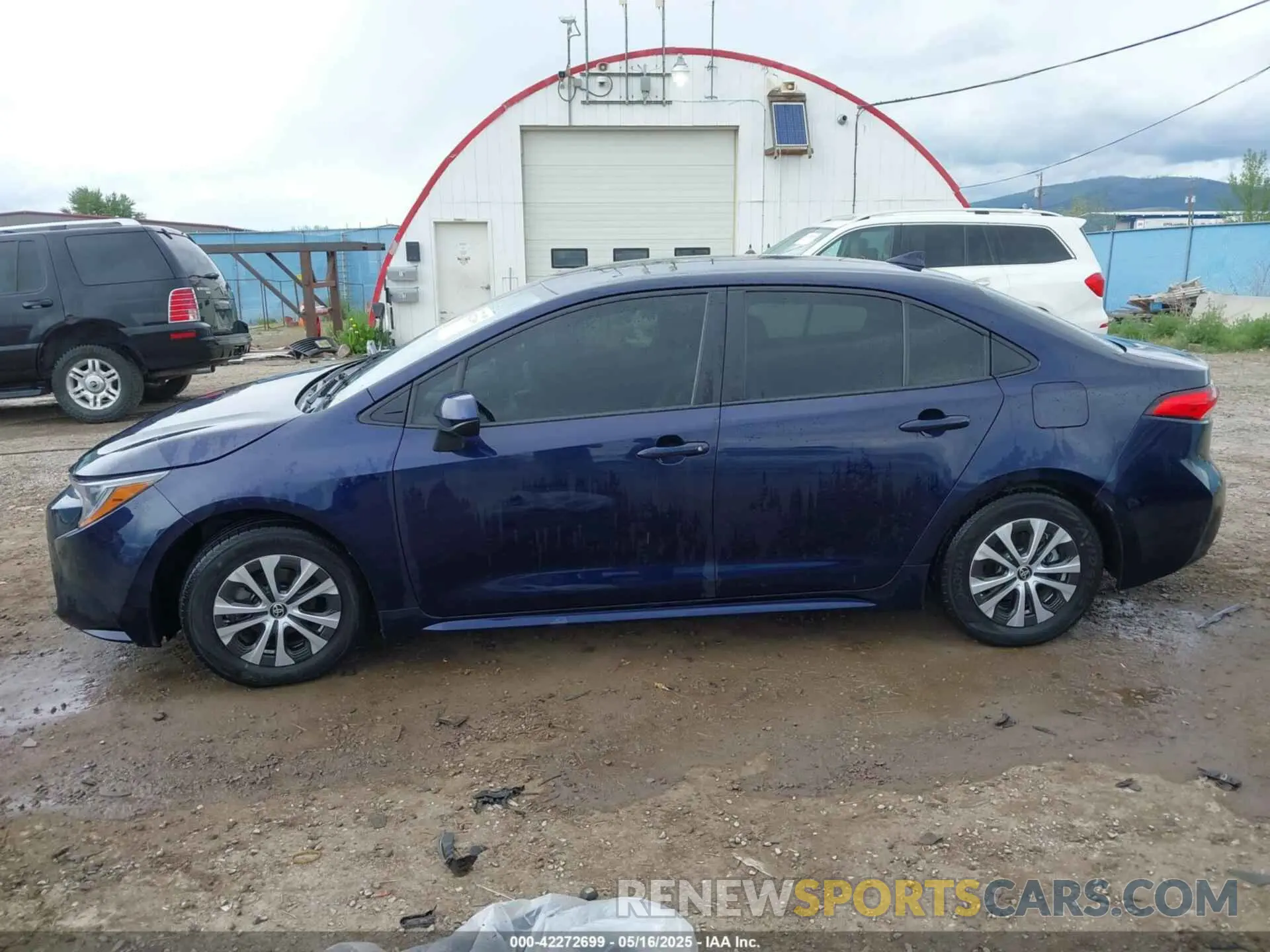 14 Photograph of a damaged car JTDEAMDE9NJ062269 TOYOTA COROLLA 2022