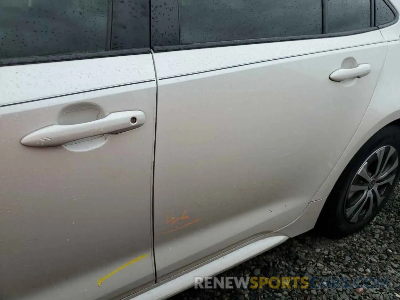 12 Photograph of a damaged car JTDEAMDEXN3006524 TOYOTA COROLLA 2022