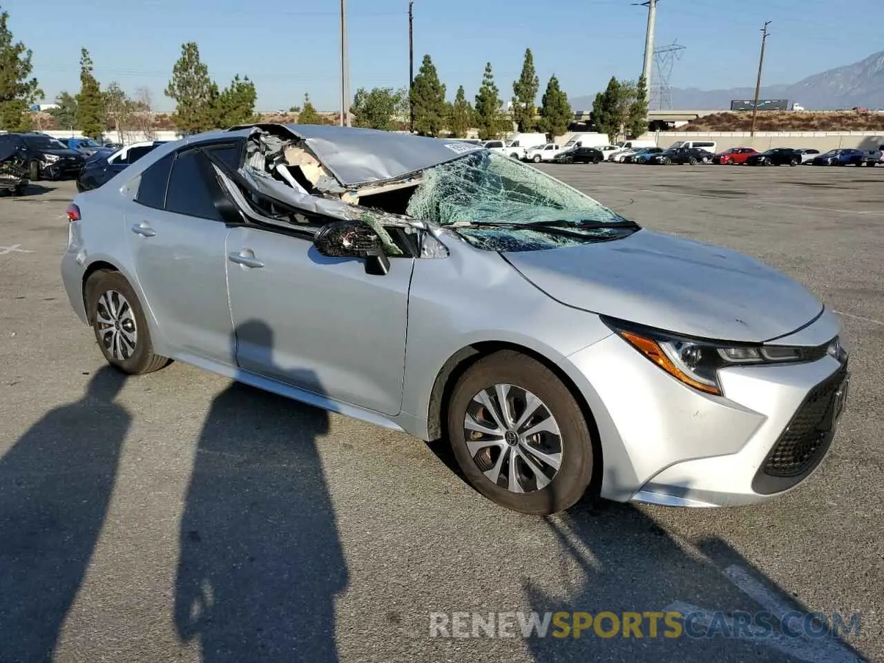 4 Photograph of a damaged car JTDEAMDEXN3010461 TOYOTA COROLLA 2022