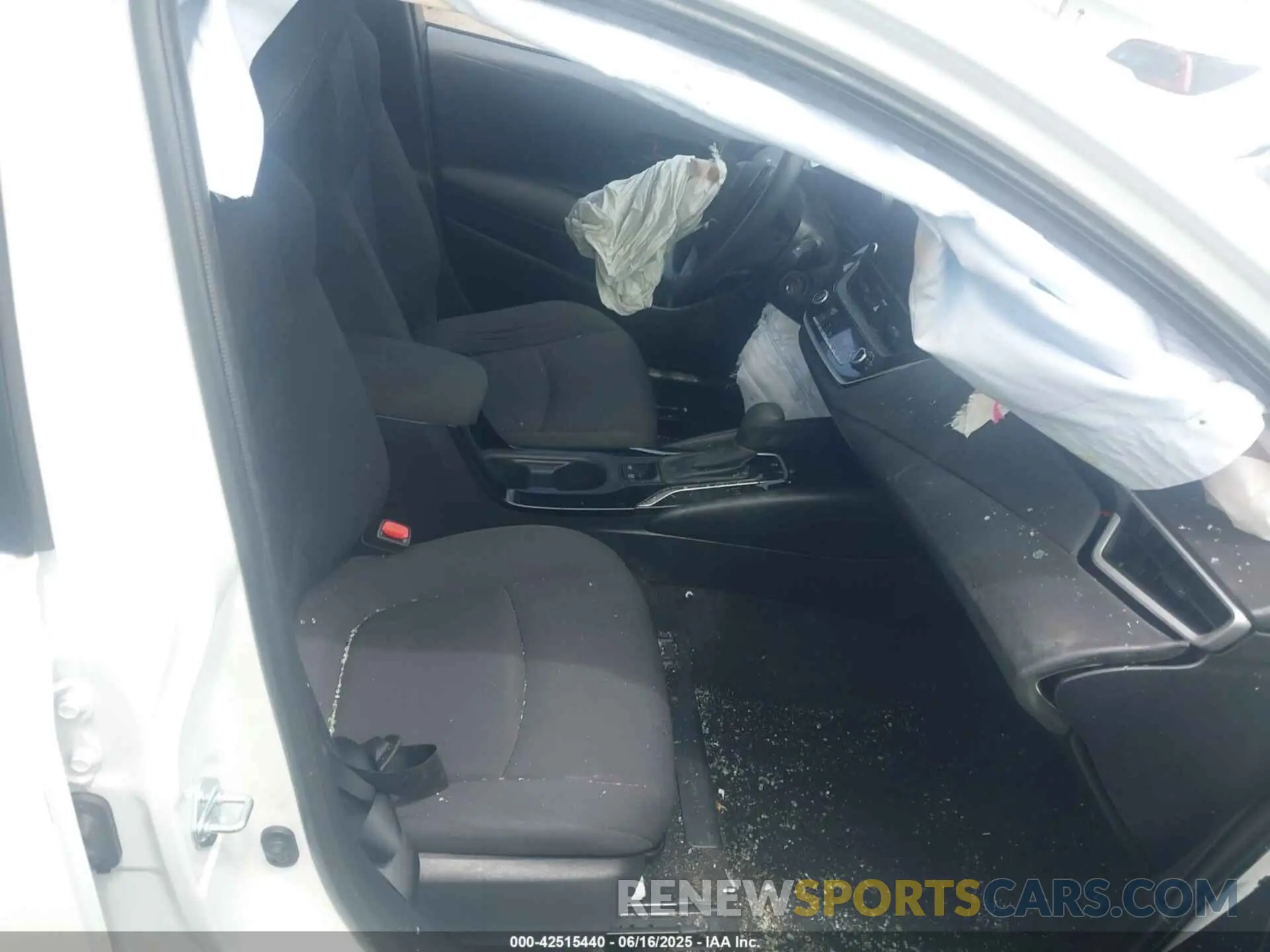 5 Photograph of a damaged car JTDEPMAE0N3001769 TOYOTA COROLLA 2022