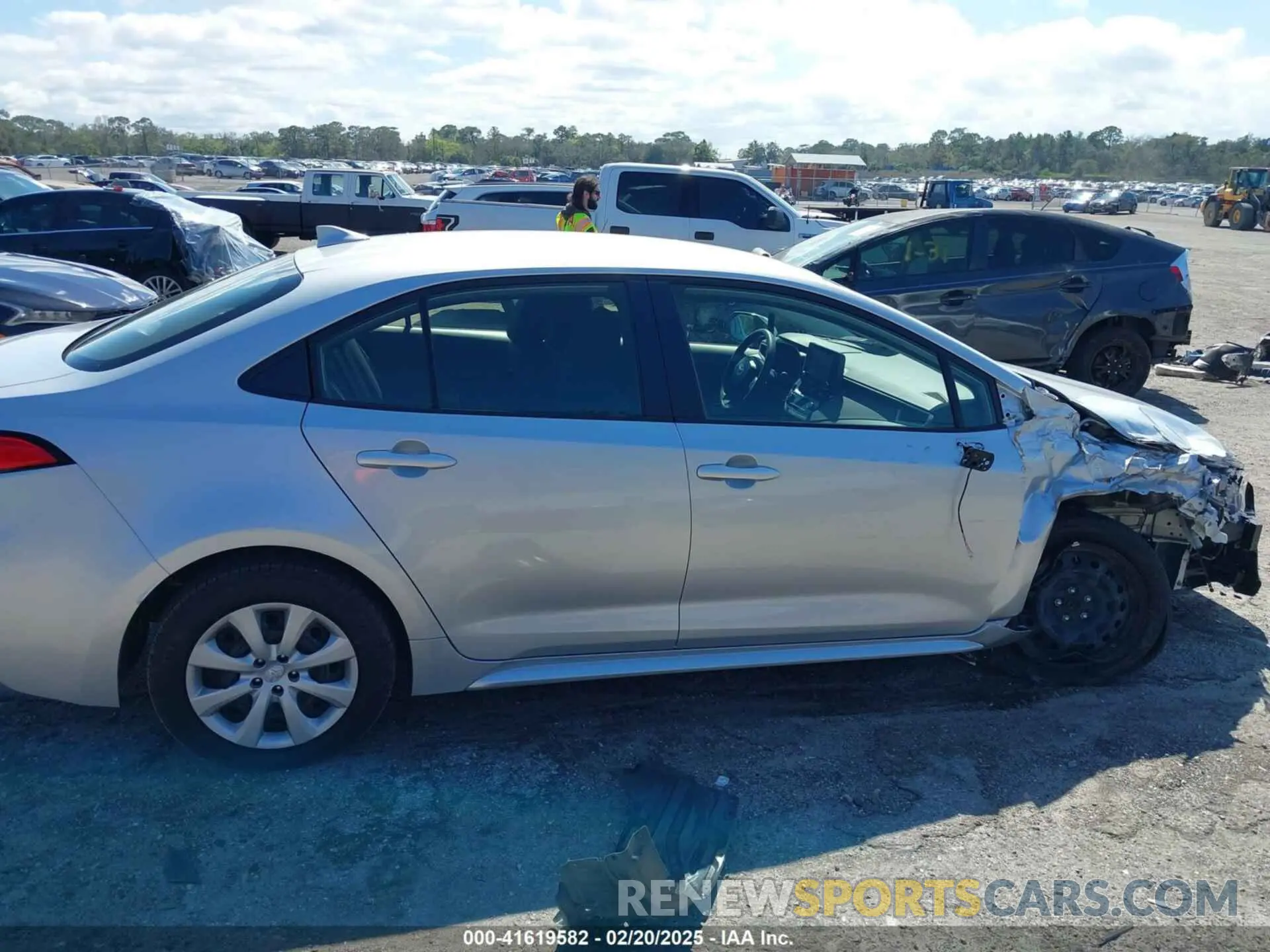 13 Photograph of a damaged car JTDEPMAE0N3021049 TOYOTA COROLLA 2022