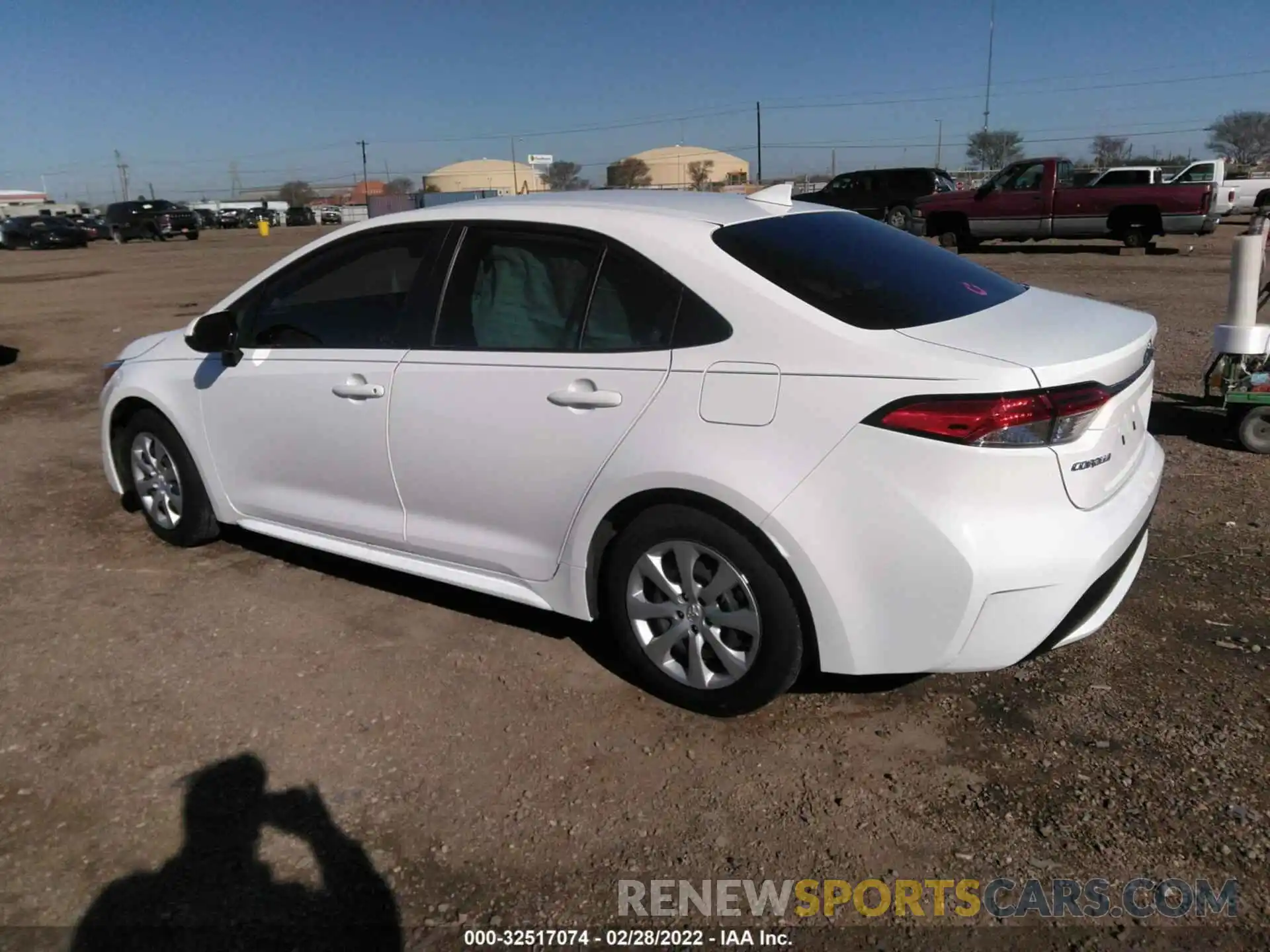 3 Photograph of a damaged car JTDEPMAE0NJ194582 TOYOTA COROLLA 2022