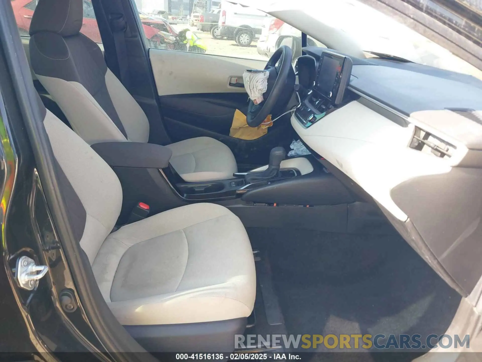 5 Photograph of a damaged car JTDEPMAE0NJ210800 TOYOTA COROLLA 2022
