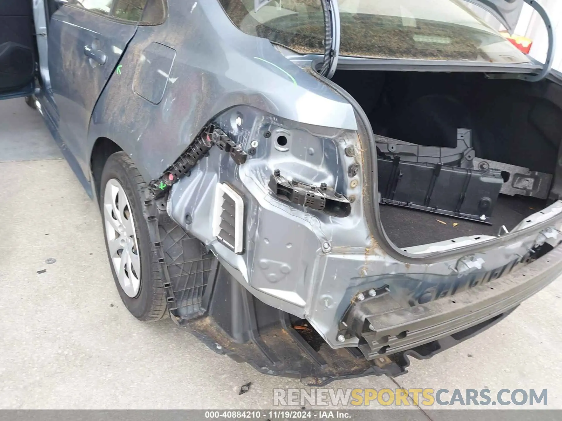 6 Photograph of a damaged car JTDEPMAE0NJ218198 TOYOTA COROLLA 2022