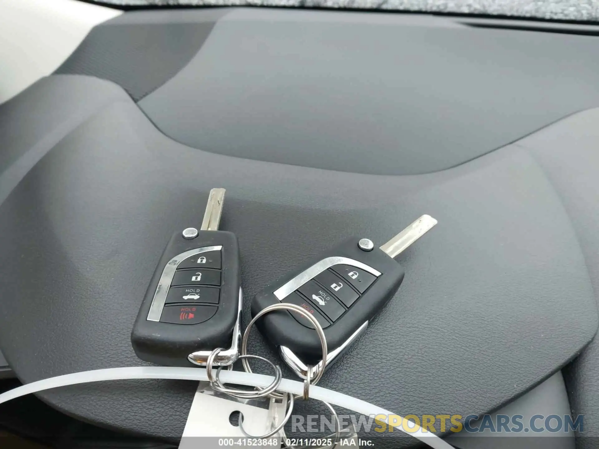 11 Photograph of a damaged car JTDEPMAE1N3019021 TOYOTA COROLLA 2022