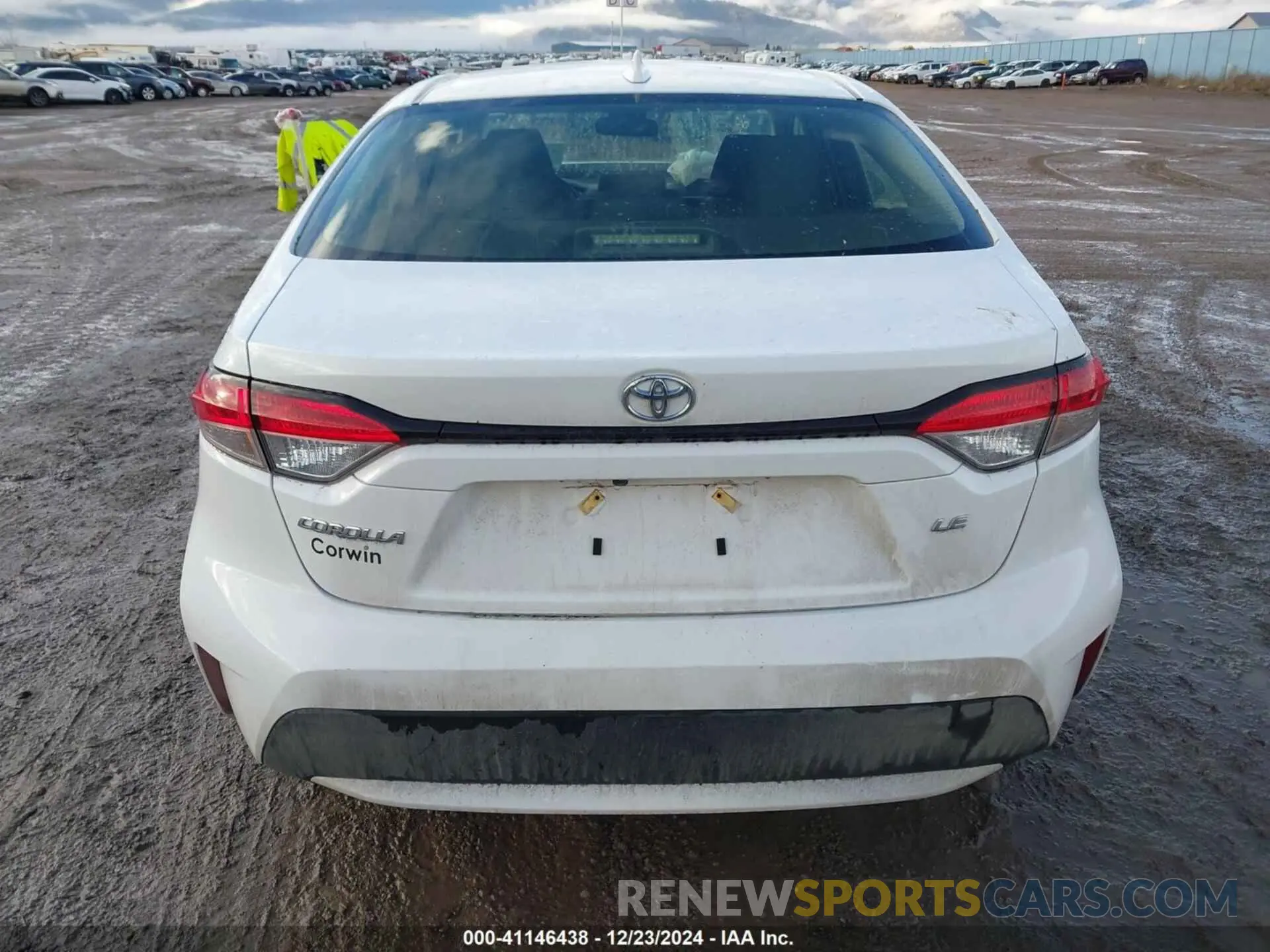 17 Photograph of a damaged car JTDEPMAE2N3020162 TOYOTA COROLLA 2022