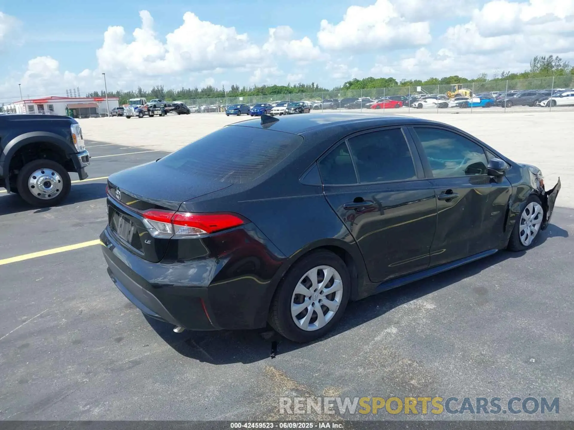 4 Photograph of a damaged car JTDEPMAE2NJ209261 TOYOTA COROLLA 2022