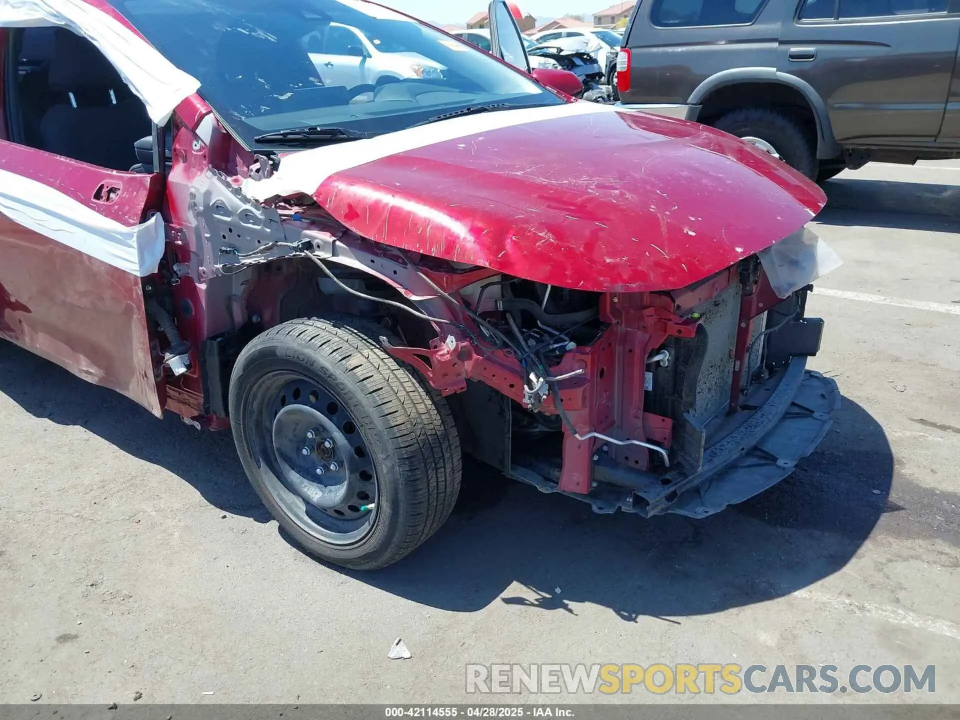 19 Photograph of a damaged car JTDEPMAE2NJ227291 TOYOTA COROLLA 2022