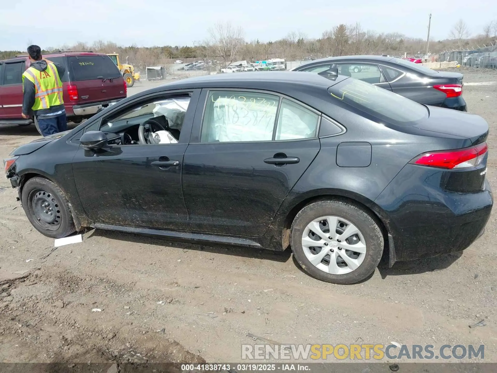 14 Photograph of a damaged car JTDEPMAE2NJ230627 TOYOTA COROLLA 2022