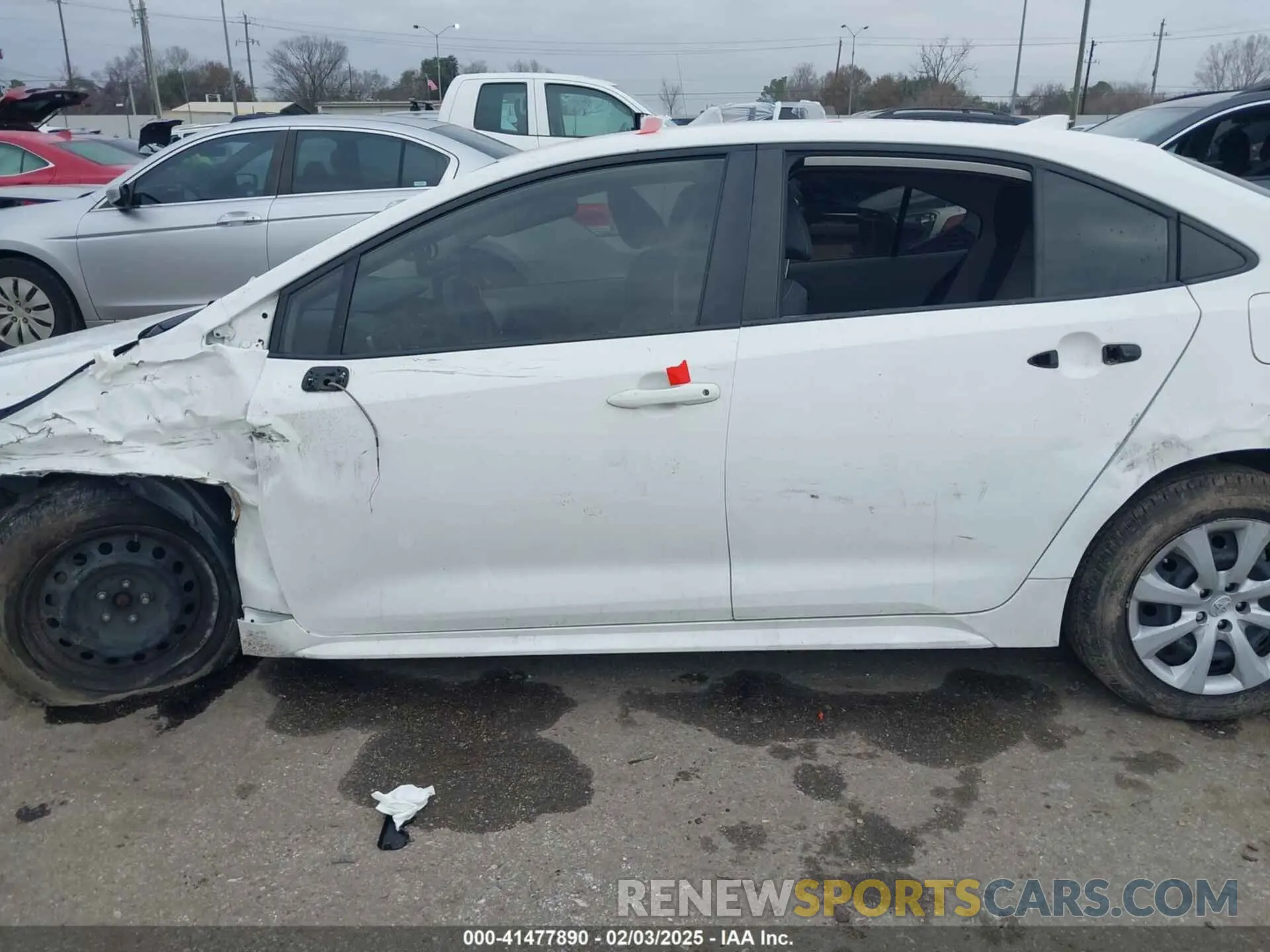 14 Photograph of a damaged car JTDEPMAE3N3005878 TOYOTA COROLLA 2022