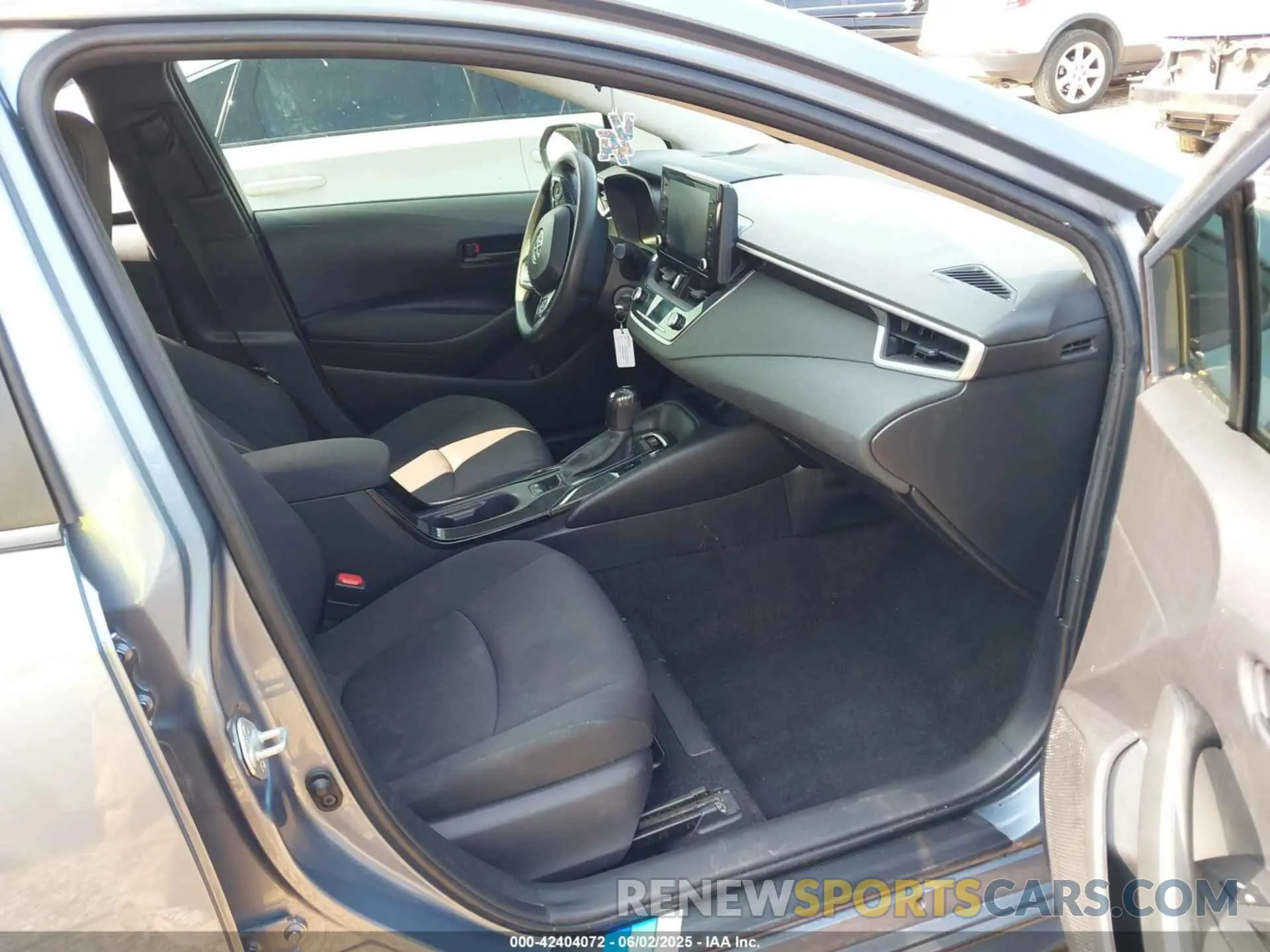 5 Photograph of a damaged car JTDEPMAE3NJ202836 TOYOTA COROLLA 2022