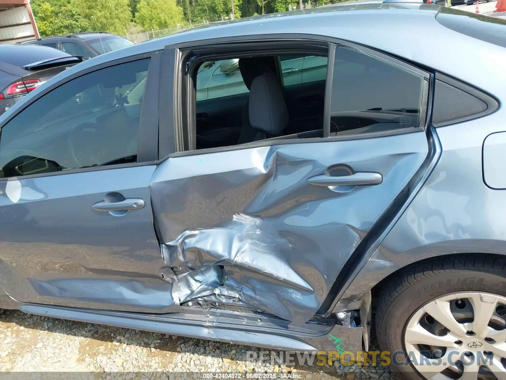 6 Photograph of a damaged car JTDEPMAE3NJ202836 TOYOTA COROLLA 2022