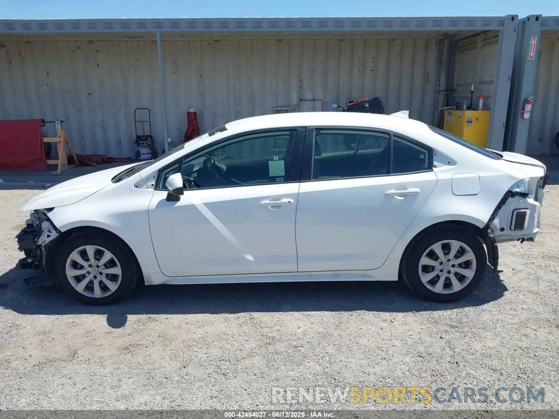 15 Photograph of a damaged car JTDEPMAE4N3002584 TOYOTA COROLLA 2022