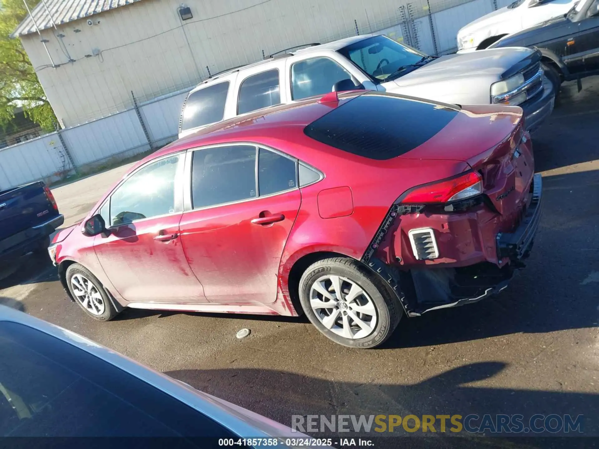 15 Photograph of a damaged car JTDEPMAE4NJ203719 TOYOTA COROLLA 2022