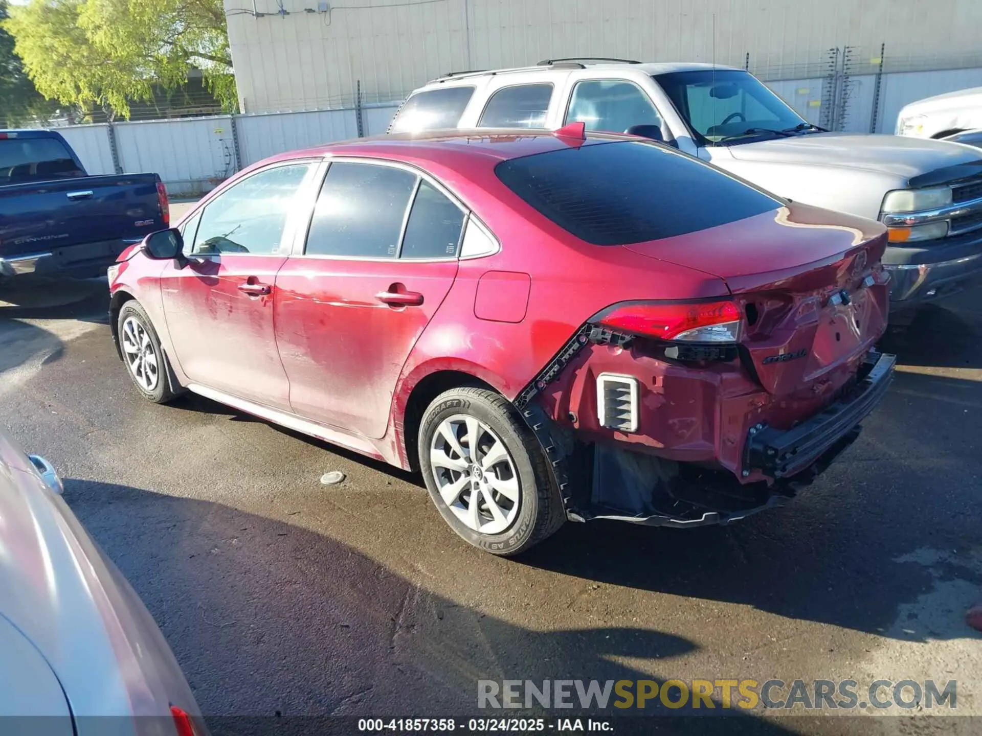 3 Photograph of a damaged car JTDEPMAE4NJ203719 TOYOTA COROLLA 2022