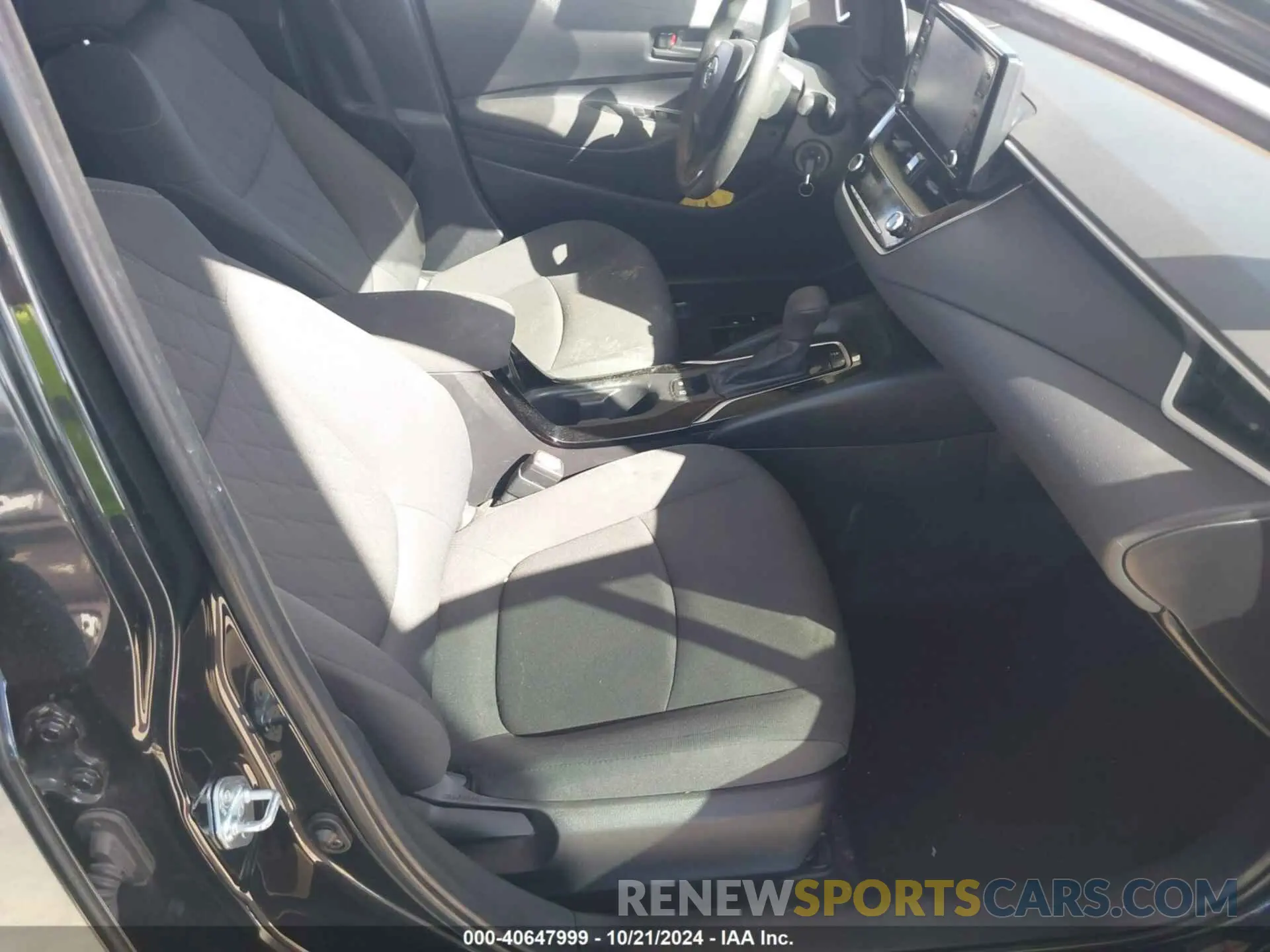 5 Photograph of a damaged car JTDEPMAE4NJ213490 TOYOTA COROLLA 2022