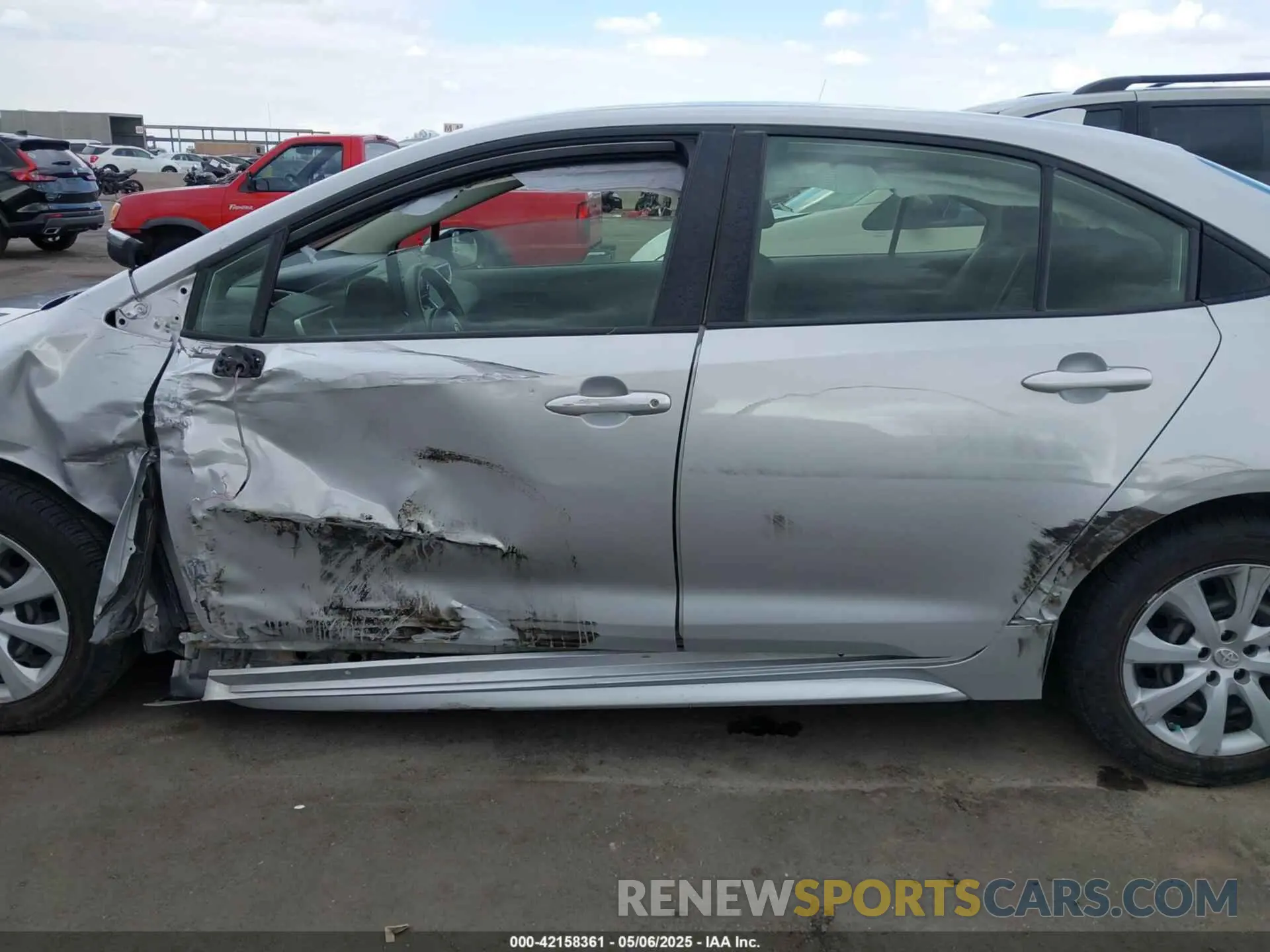 14 Photograph of a damaged car JTDEPMAE5N3018731 TOYOTA COROLLA 2022