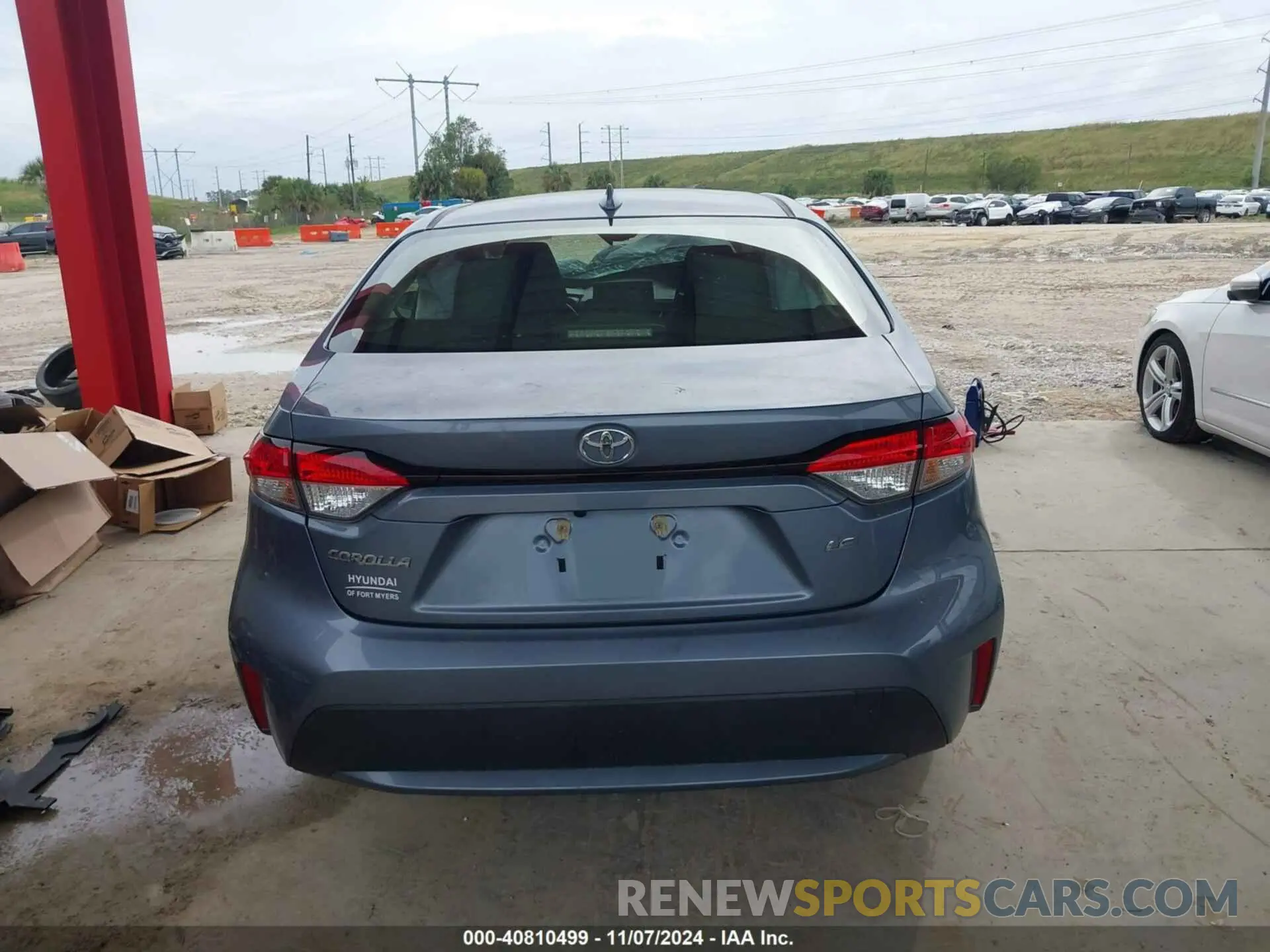 17 Photograph of a damaged car JTDEPMAE5NJ218049 TOYOTA COROLLA 2022
