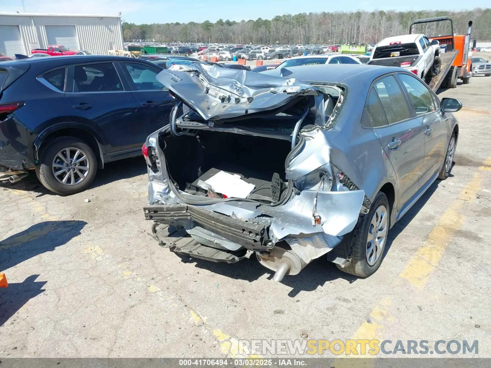 4 Photograph of a damaged car JTDEPMAE6NJ191007 TOYOTA COROLLA 2022