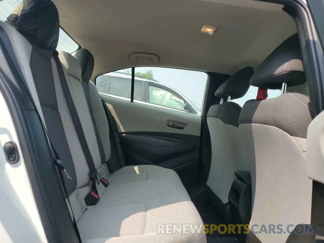 10 Photograph of a damaged car JTDEPMAE6NJ206279 TOYOTA COROLLA 2022