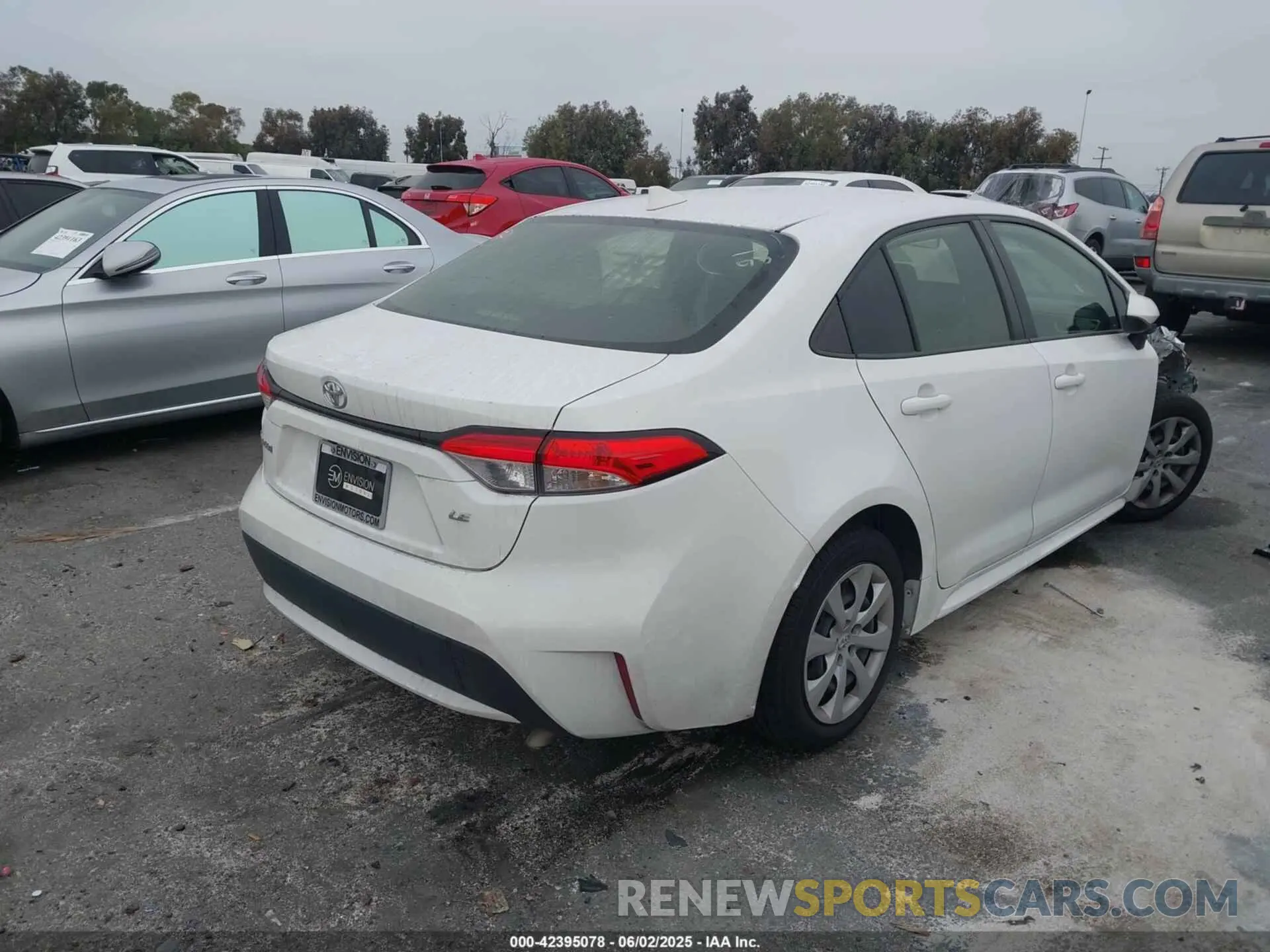 4 Photograph of a damaged car JTDEPMAE7N3020352 TOYOTA COROLLA 2022