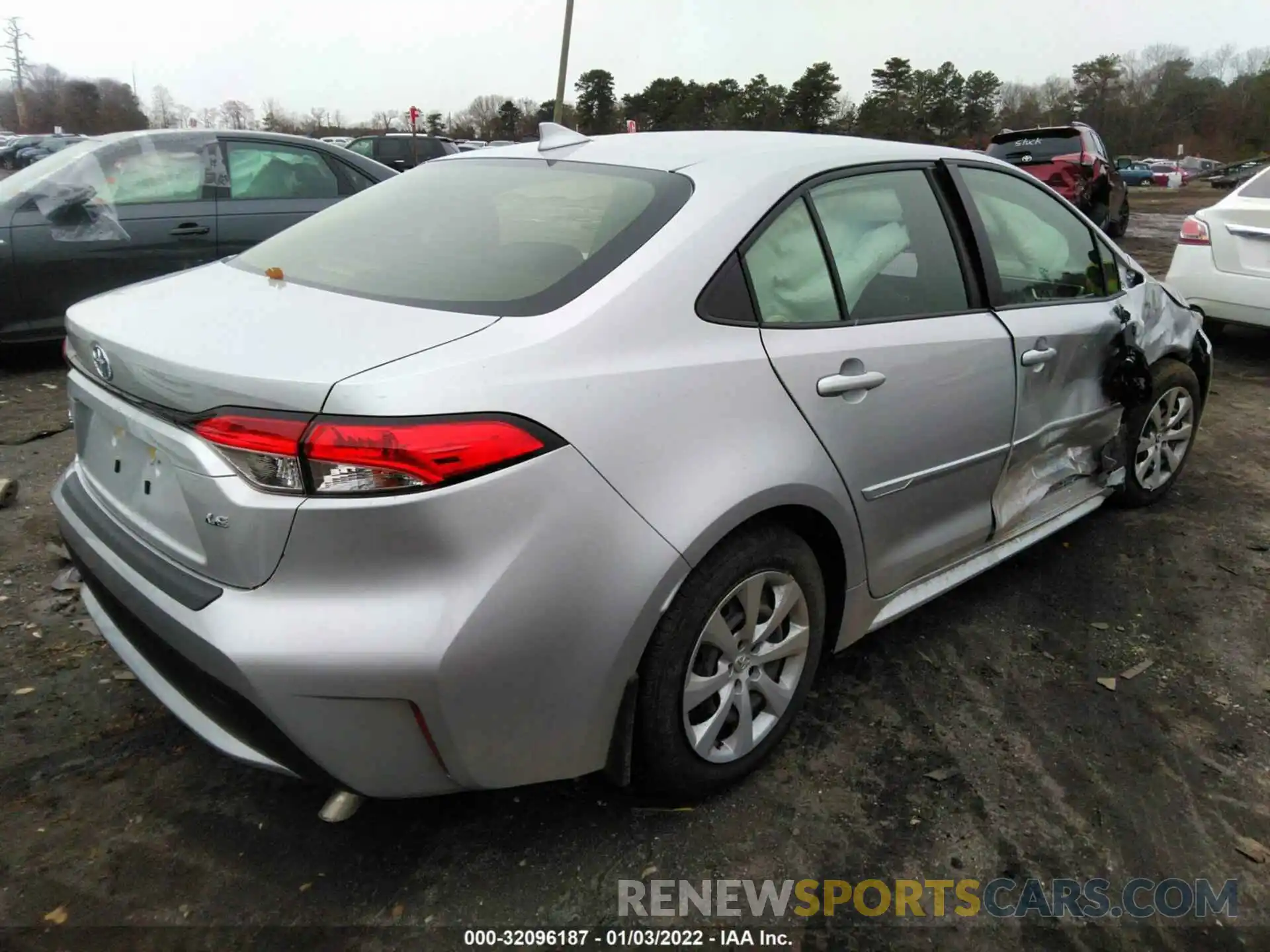 4 Photograph of a damaged car JTDEPMAE8NJ204145 TOYOTA COROLLA 2022