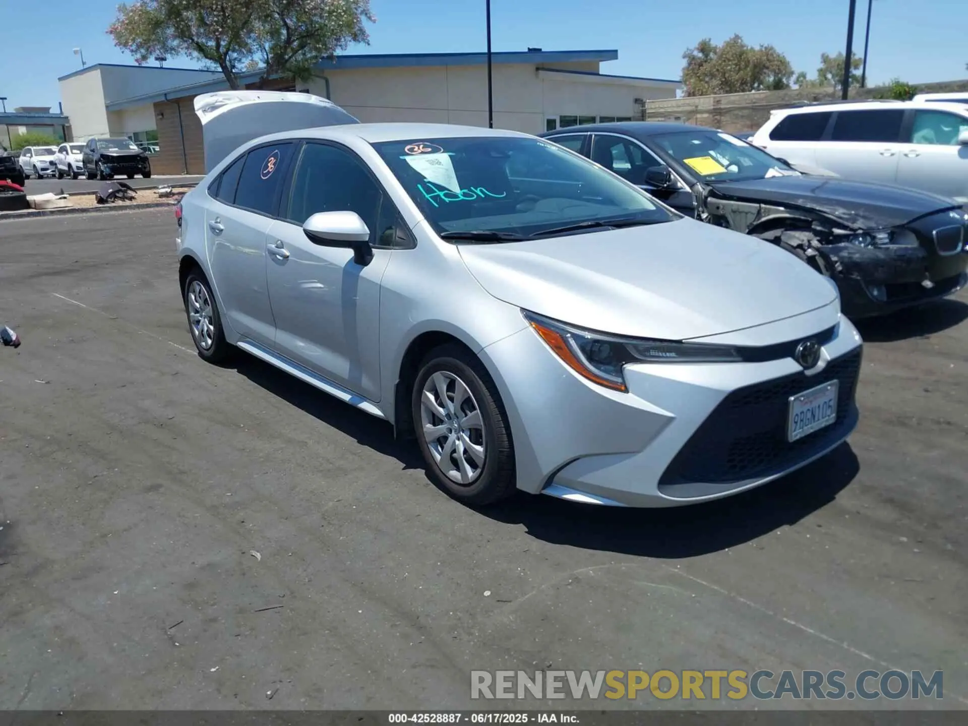 1 Photograph of a damaged car JTDEPMAE8NJ220653 TOYOTA COROLLA 2022
