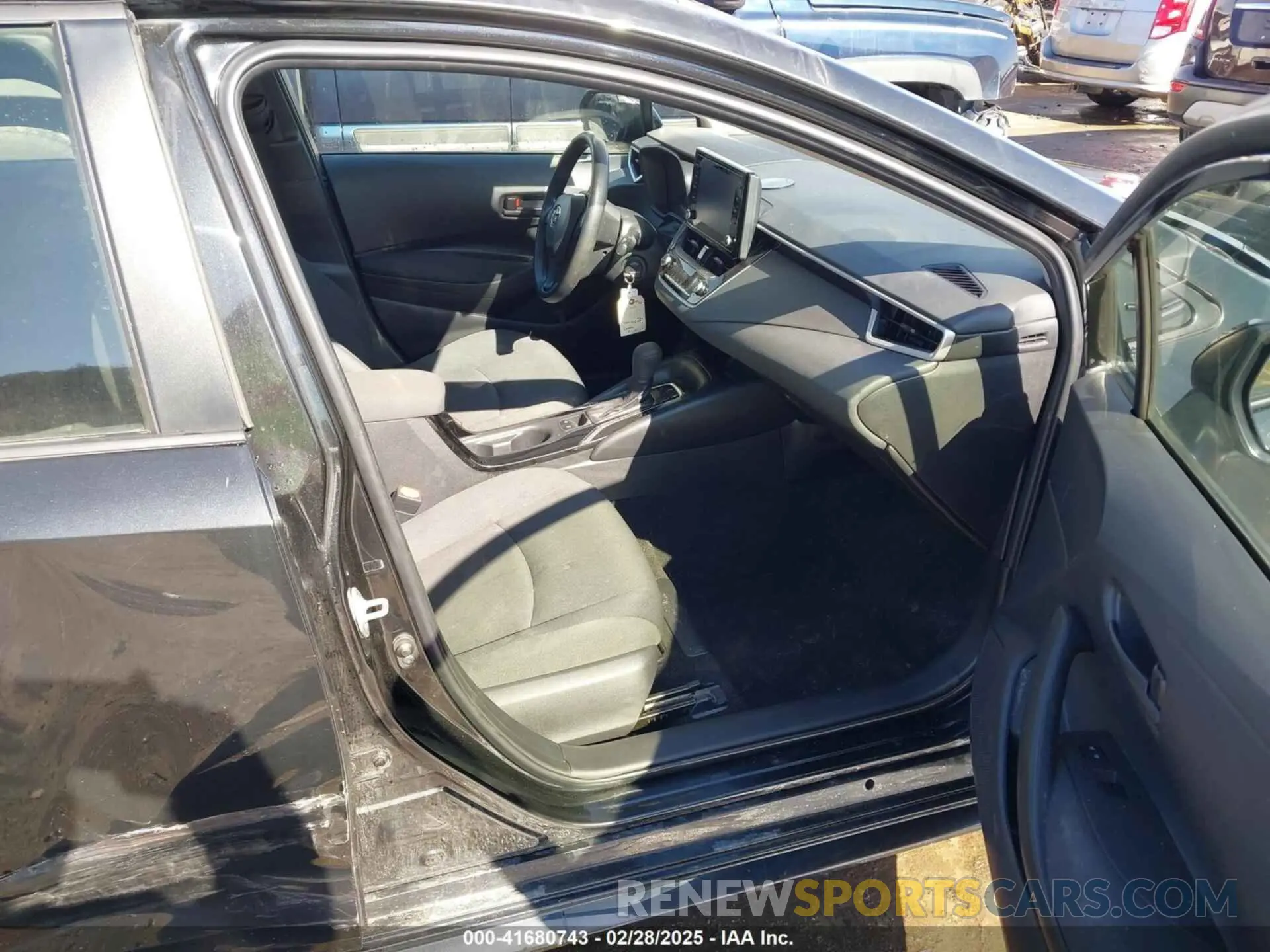 5 Photograph of a damaged car JTDEPMAE8NJ224766 TOYOTA COROLLA 2022