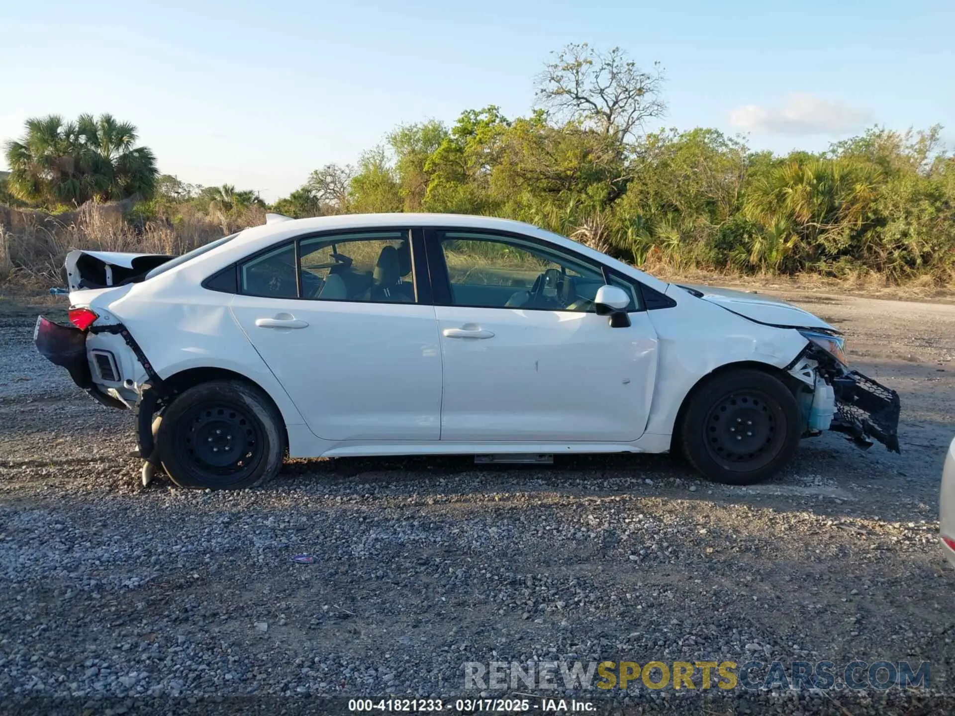 14 Photograph of a damaged car JTDEPMAE9N3002659 TOYOTA COROLLA 2022