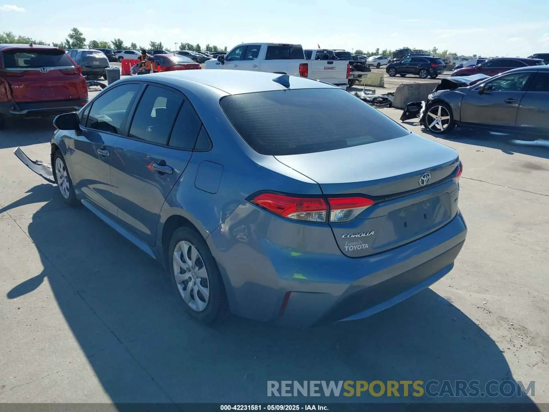 3 Photograph of a damaged car JTDEPMAE9N3015685 TOYOTA COROLLA 2022