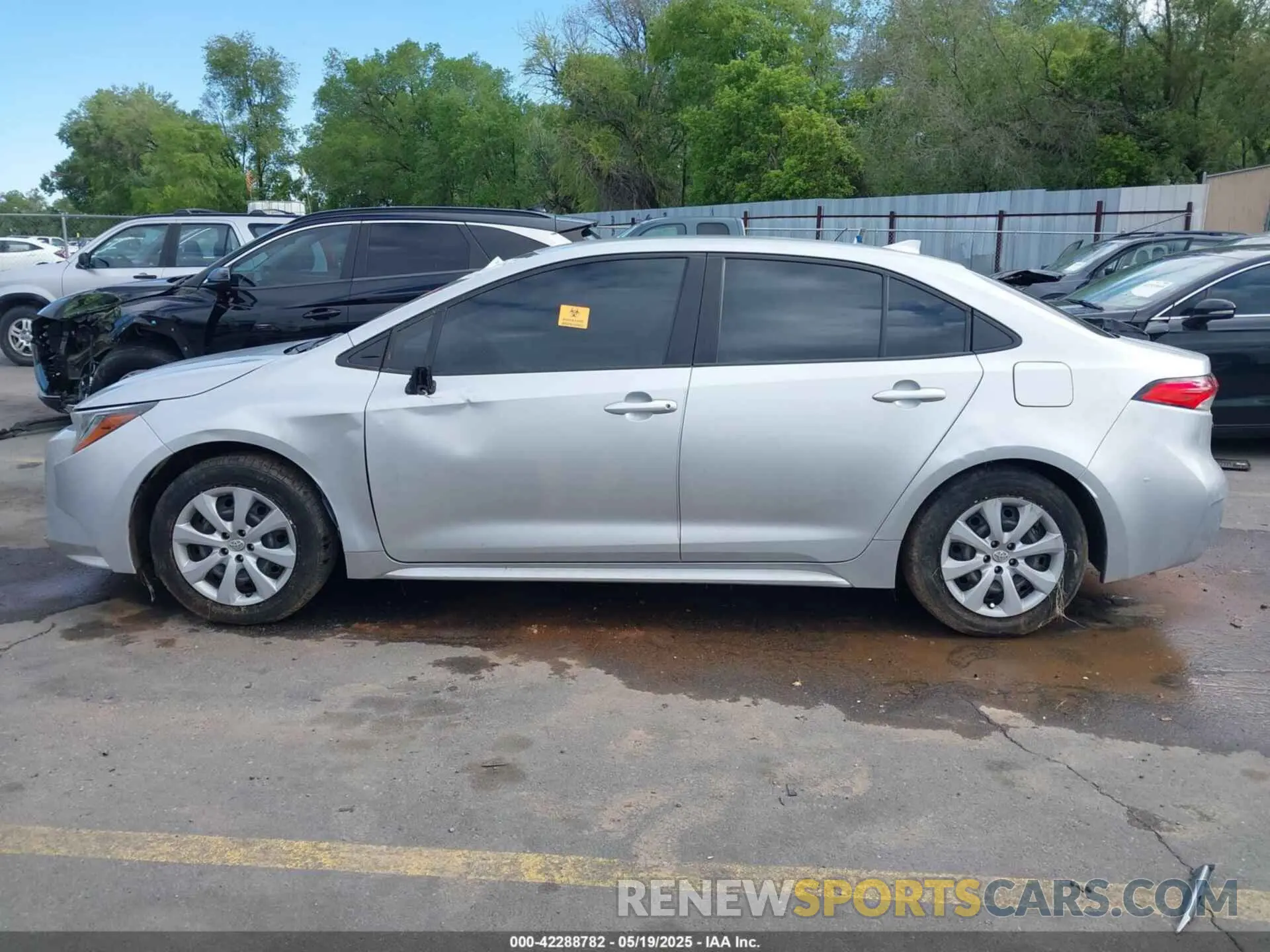 14 Photograph of a damaged car JTDEPMAE9N3029067 TOYOTA COROLLA 2022